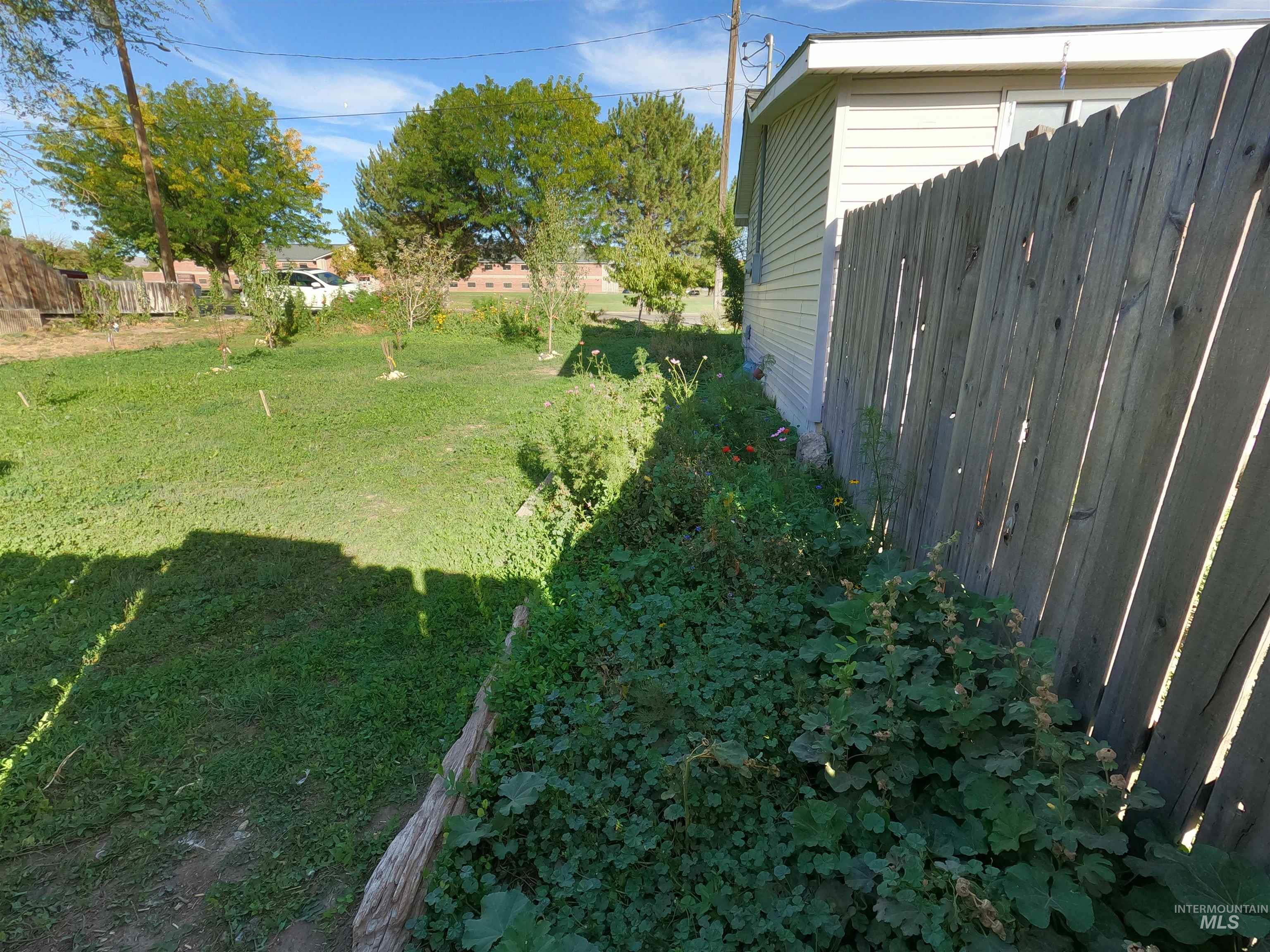 595 S 14th E, Mountain Home, Idaho 83647, 3 Bedrooms, 1.5 Bathrooms, Residential For Sale, Price $269,000, 98977011