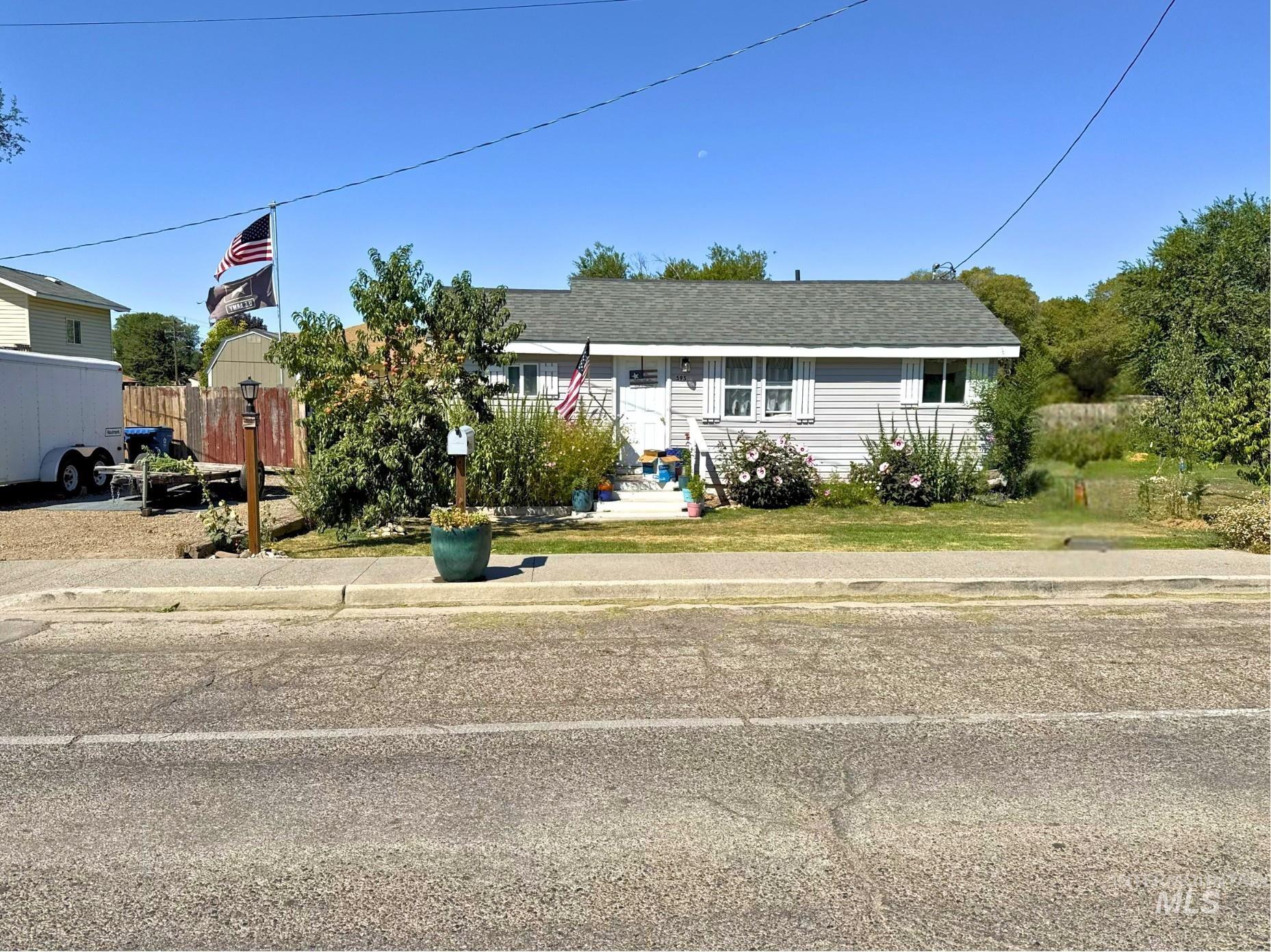 595 S 14th E, Mountain Home, Idaho 83647, 3 Bedrooms, 1.5 Bathrooms, Residential For Sale, Price $269,000, 98977011