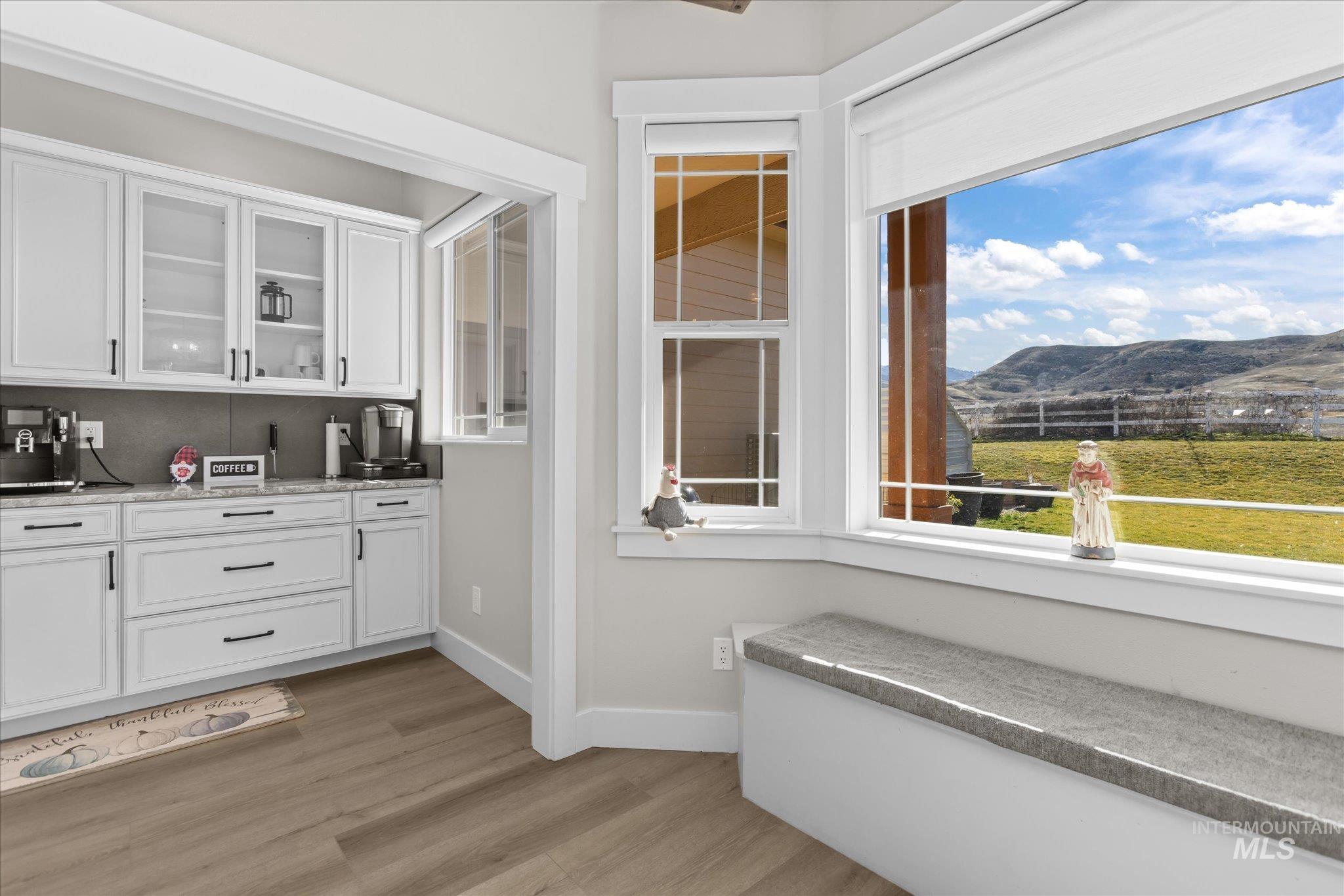 27 Waverly Drive, Horseshoe Bend, Idaho 83629, 3 Bedrooms, 4 Bathrooms, Residential For Sale, Price $1,599,900,MLS 98977014