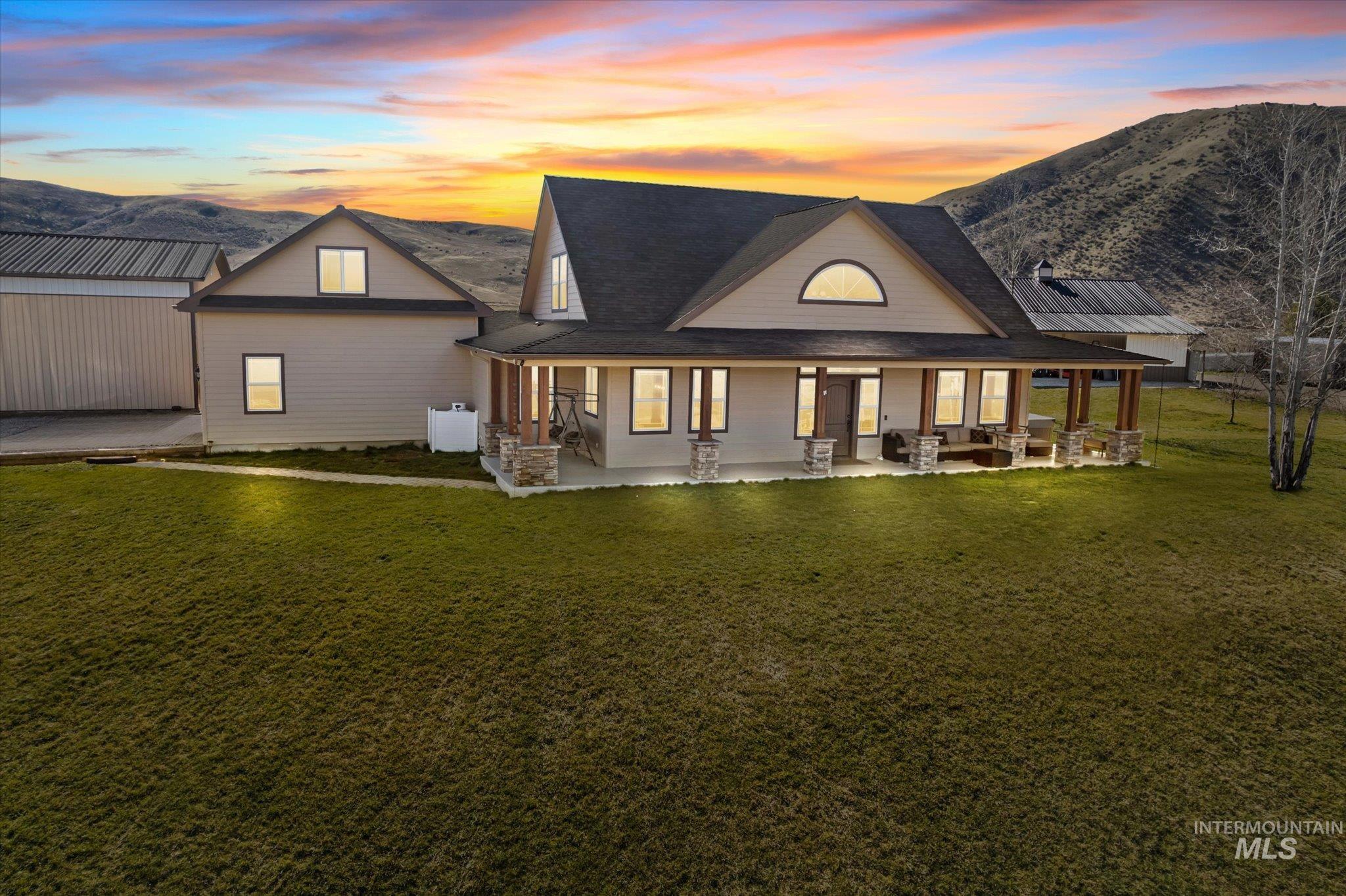 27 Waverly Drive, Horseshoe Bend, Idaho 83629, 3 Bedrooms, 4 Bathrooms, Residential For Sale, Price $1,689,900,MLS 98977014