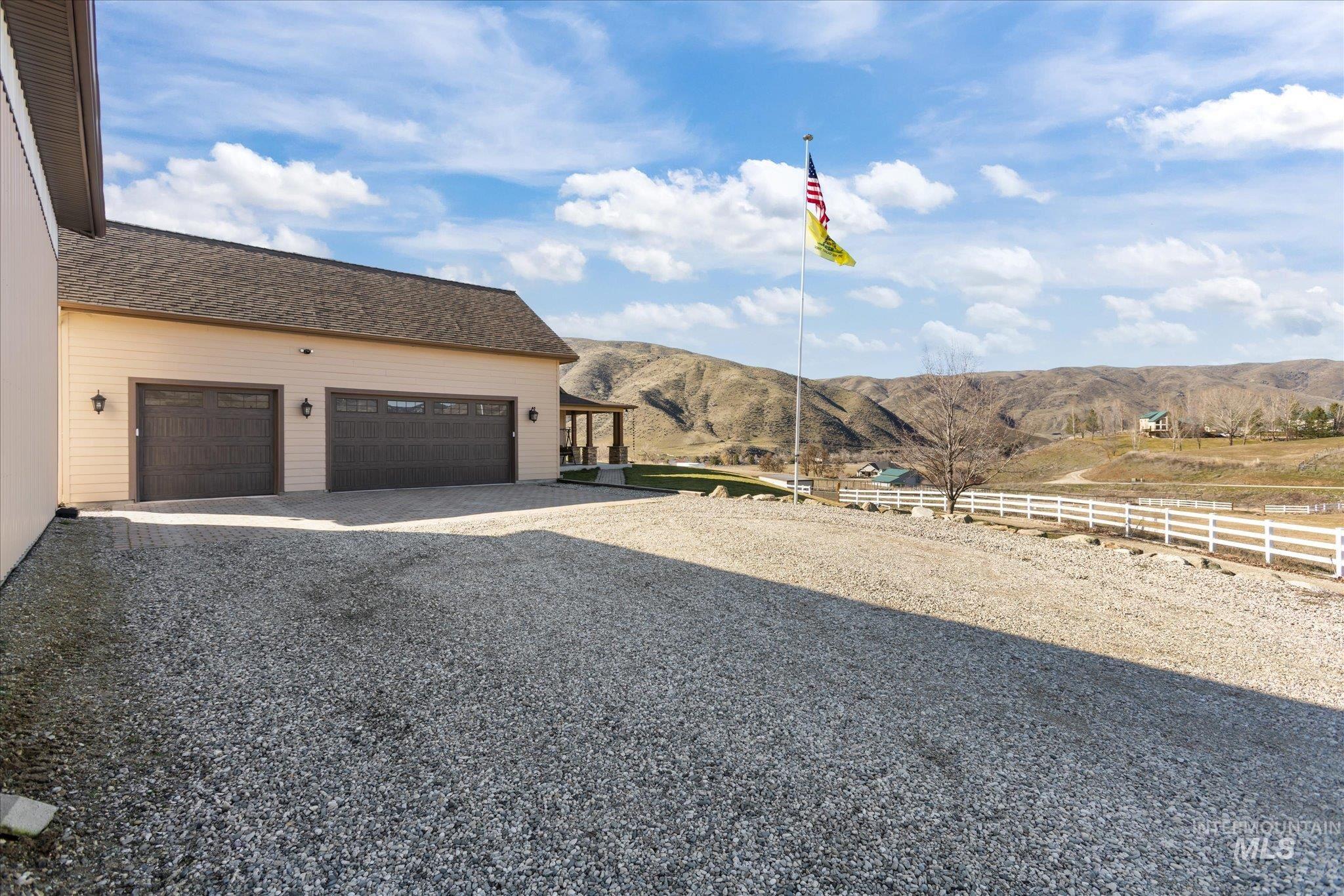 27 Waverly Drive, Horseshoe Bend, Idaho 83629, 3 Bedrooms, 3.5 Bathrooms, Residential For Sale, Price $1,689,900, 98977014
