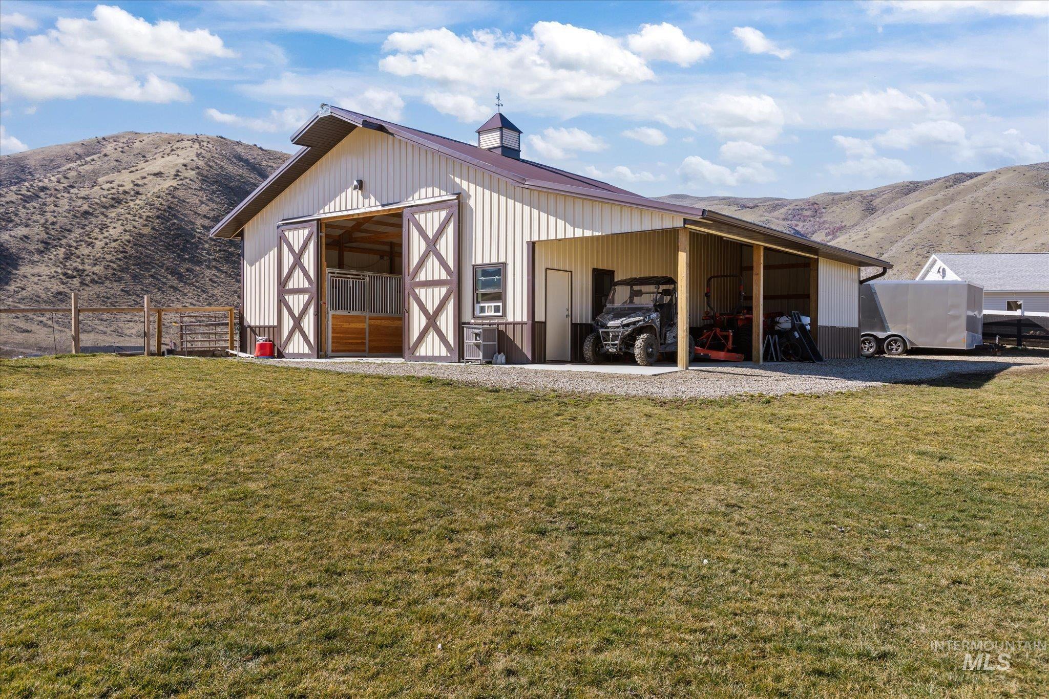 27 Waverly Drive, Horseshoe Bend, Idaho 83629, 3 Bedrooms, 3.5 Bathrooms, Residential For Sale, Price $1,689,900, 98977014