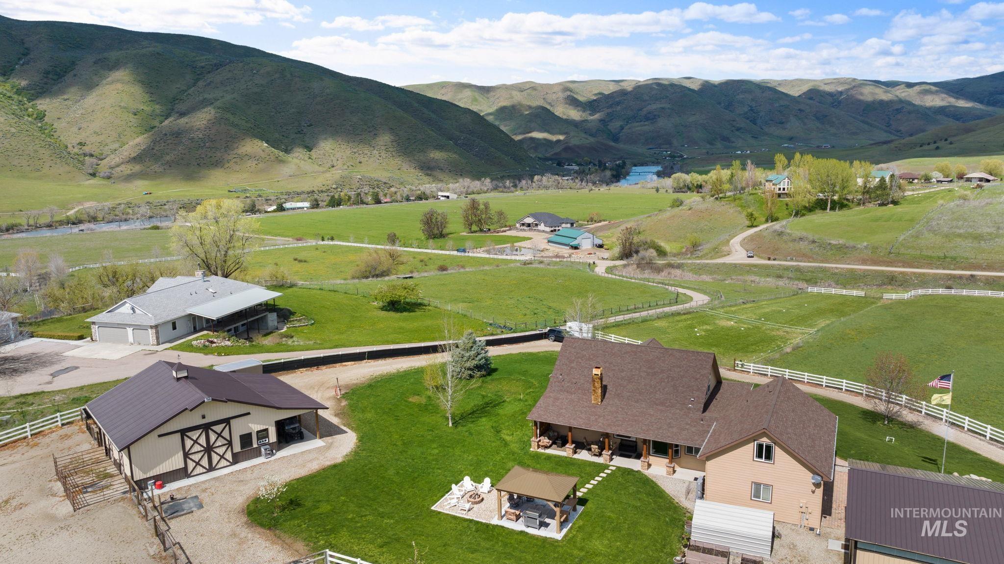 27 Waverly Drive, Horseshoe Bend, Idaho 83629, 3 Bedrooms, 4 Bathrooms, Residential For Sale, Price $1,689,900,MLS 98977014