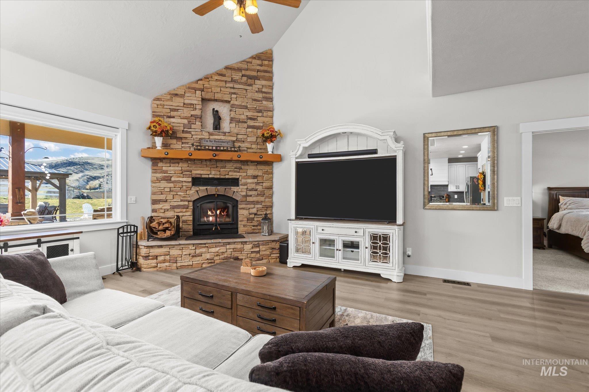 27 Waverly Drive, Horseshoe Bend, Idaho 83629, 3 Bedrooms, 3.5 Bathrooms, Residential For Sale, Price $1,689,900, 98977014