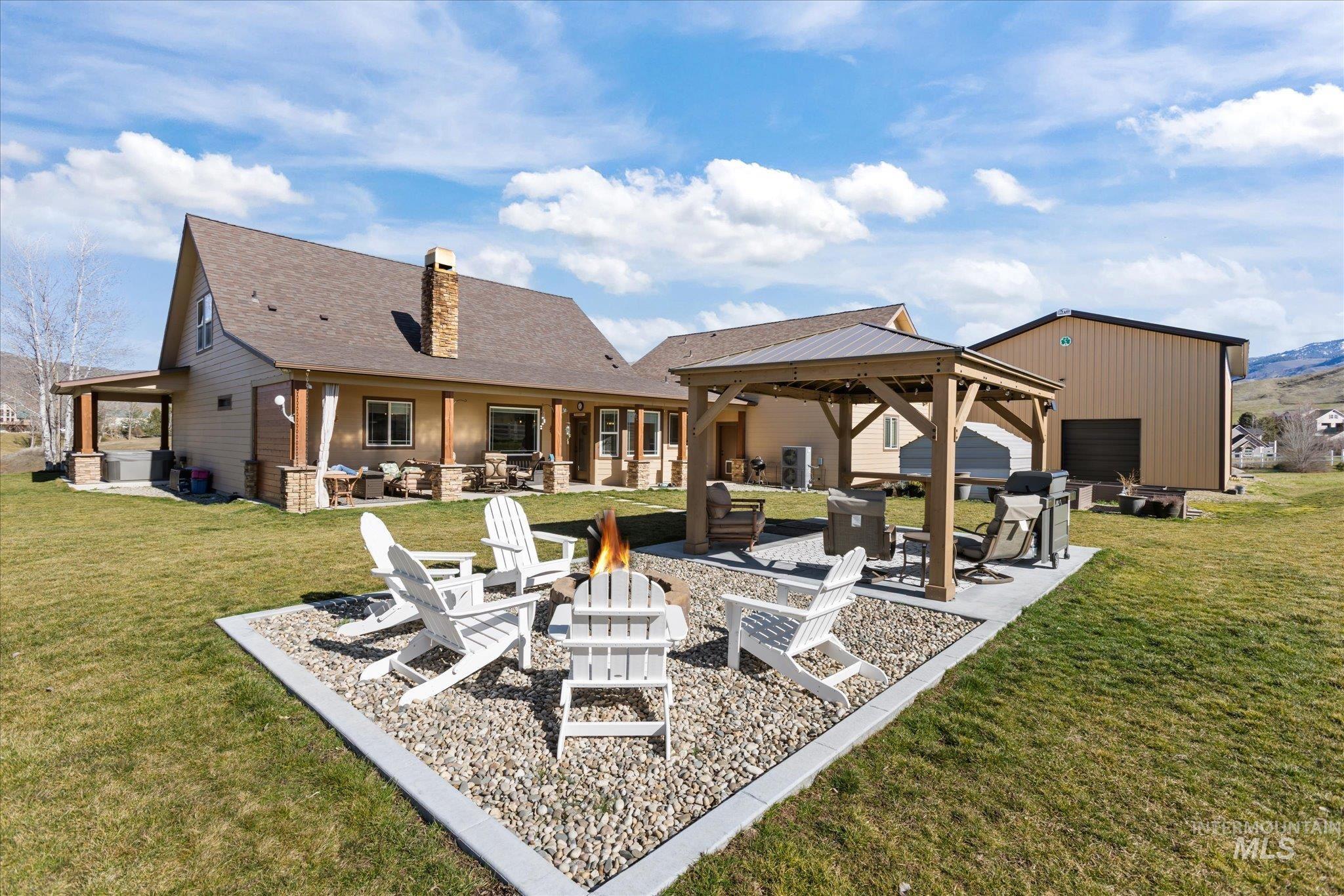 27 Waverly Drive, Horseshoe Bend, Idaho 83629, 3 Bedrooms, 3.5 Bathrooms, Residential For Sale, Price $1,689,900,MLS 98977014