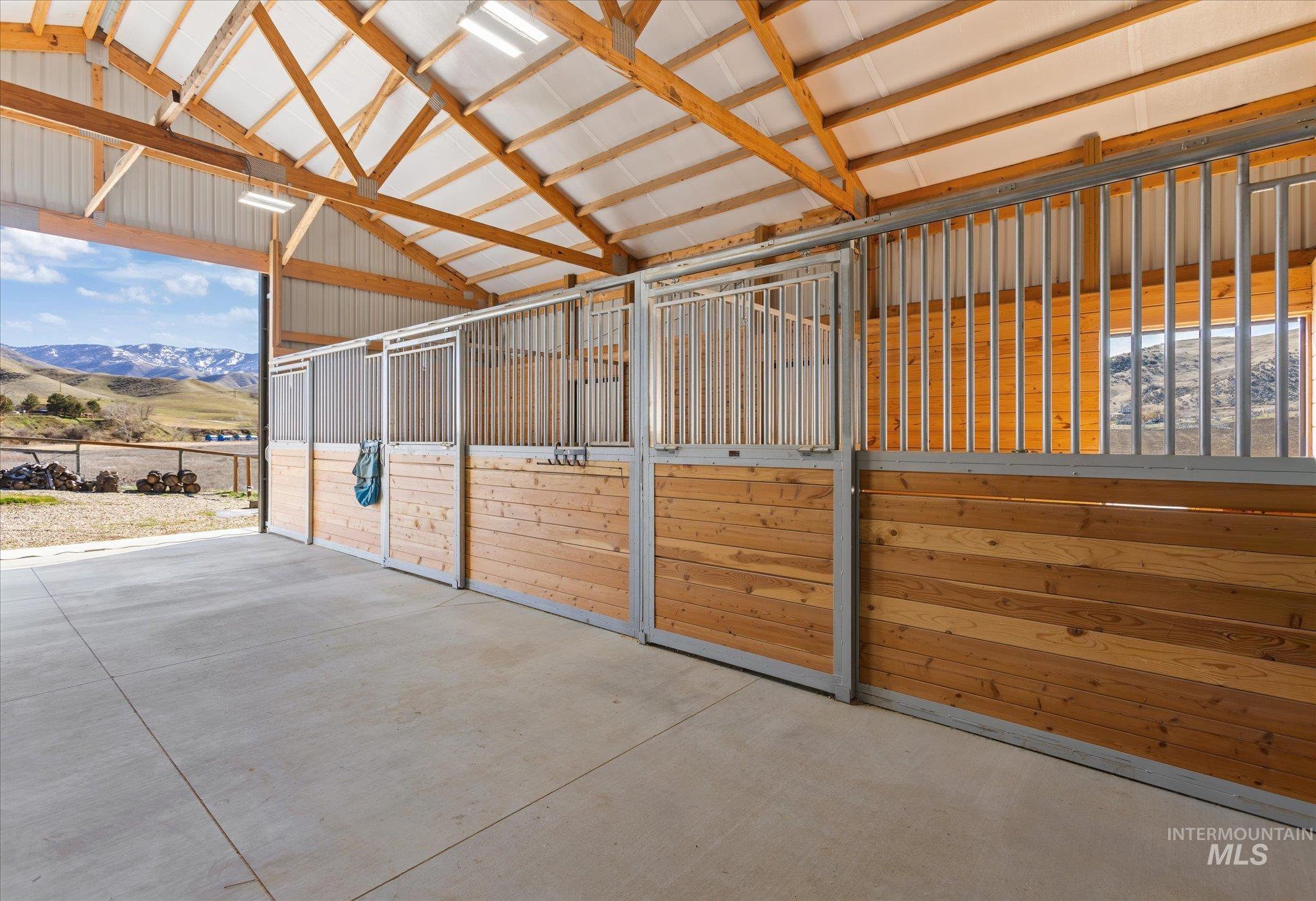 27 Waverly Drive, Horseshoe Bend, Idaho 83629, 3 Bedrooms, 4 Bathrooms, Residential For Sale, Price $1,598,900, 98977014