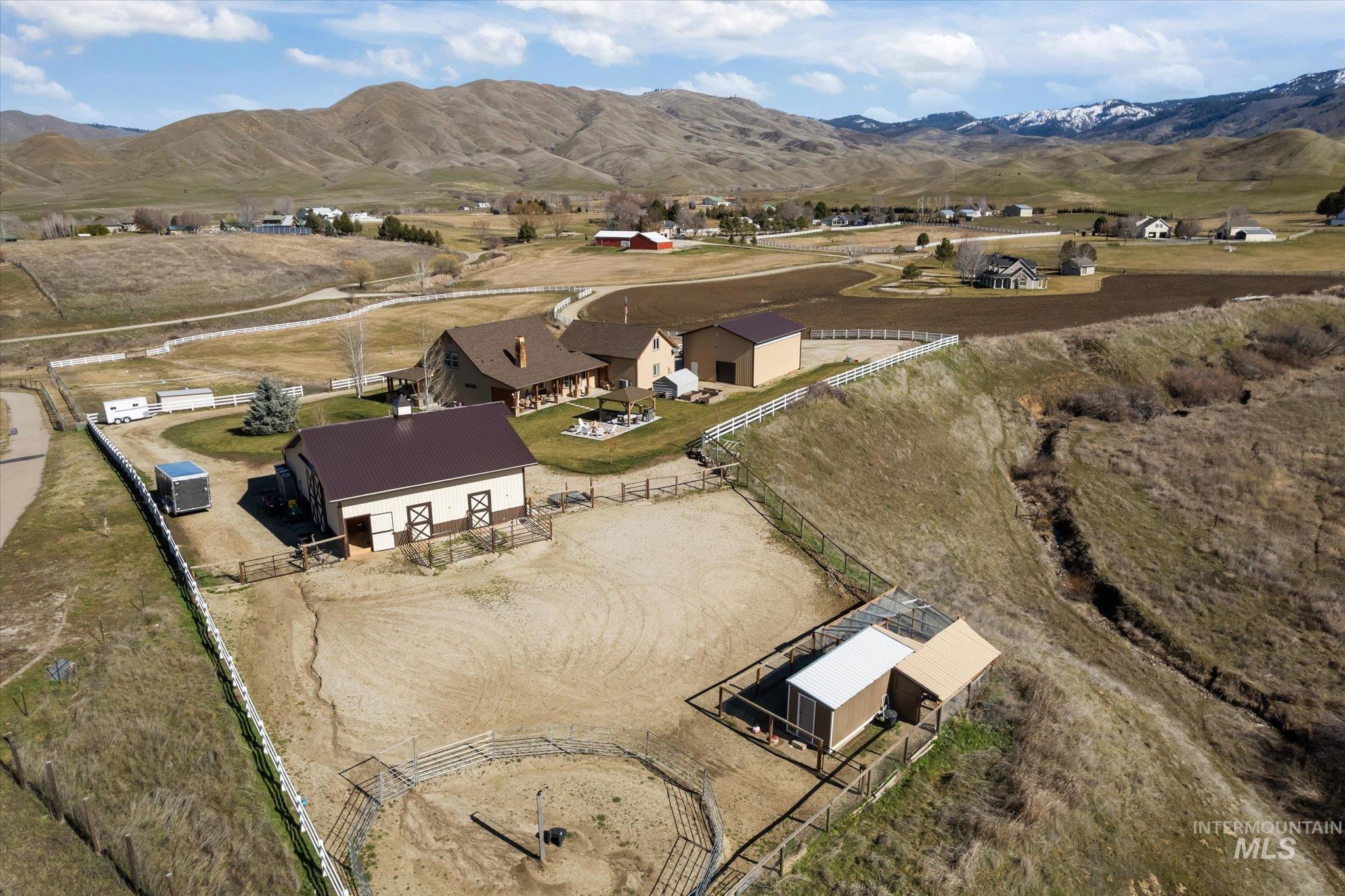 27 Waverly Drive, Horseshoe Bend, Idaho 83629, 3 Bedrooms, 3.5 Bathrooms, Residential For Sale, Price $1,689,900, 98977014