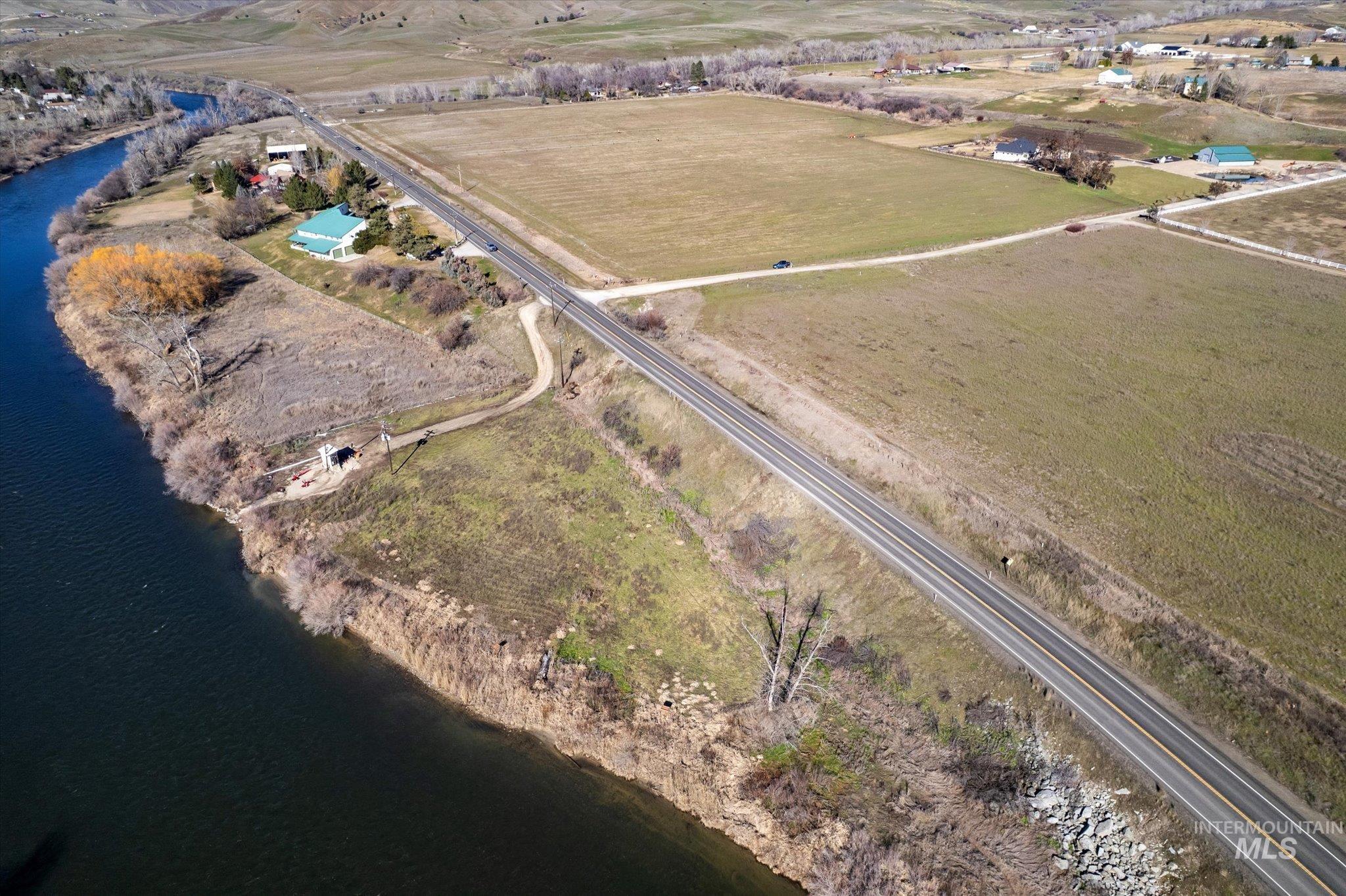 27 Waverly Drive, Horseshoe Bend, Idaho 83629, 3 Bedrooms, 3.5 Bathrooms, Residential For Sale, Price $1,689,900, 98977014