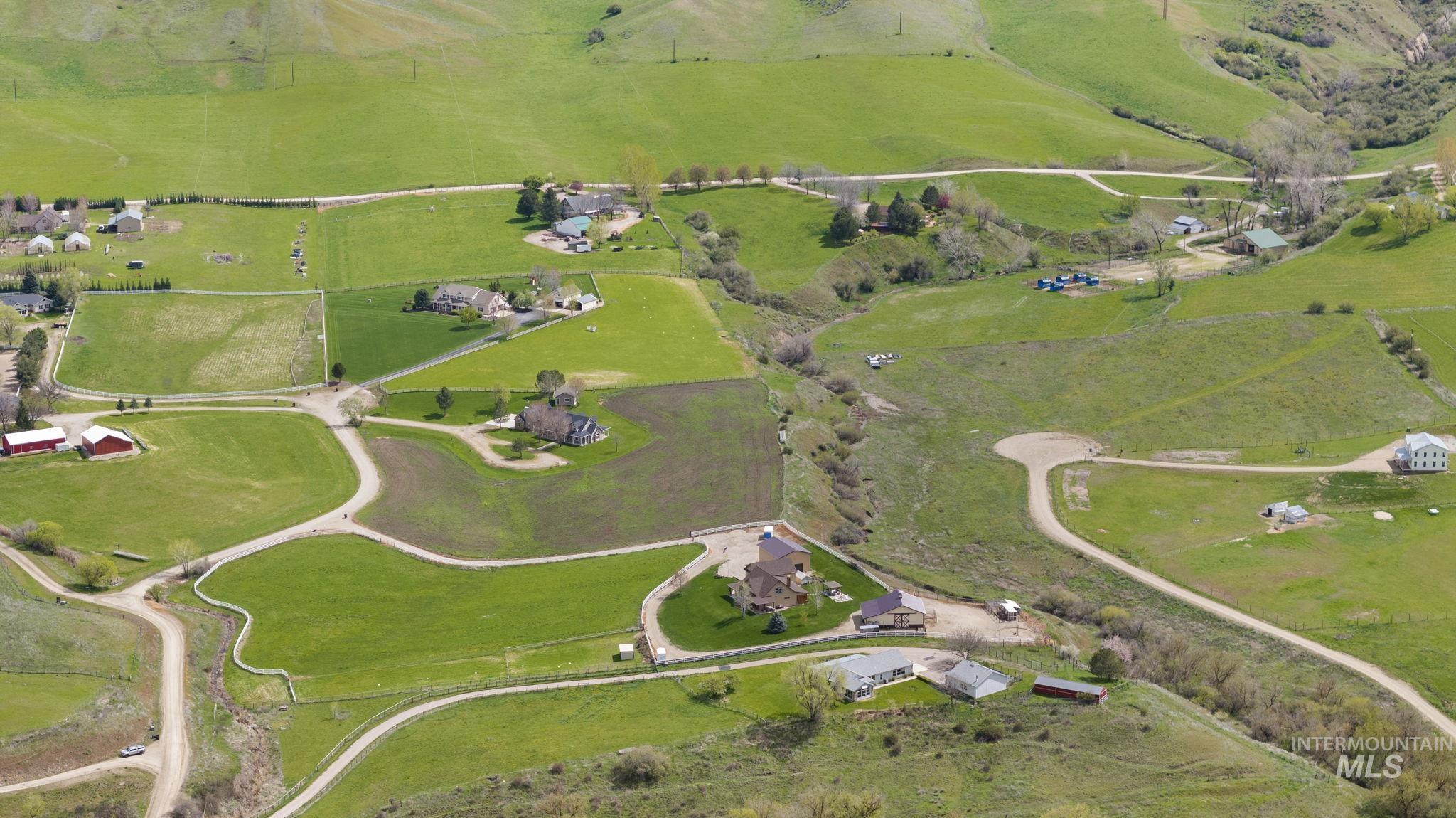 27 Waverly Drive, Horseshoe Bend, Idaho 83629, 3 Bedrooms, 4 Bathrooms, Residential For Sale, Price $1,689,900,MLS 98977014