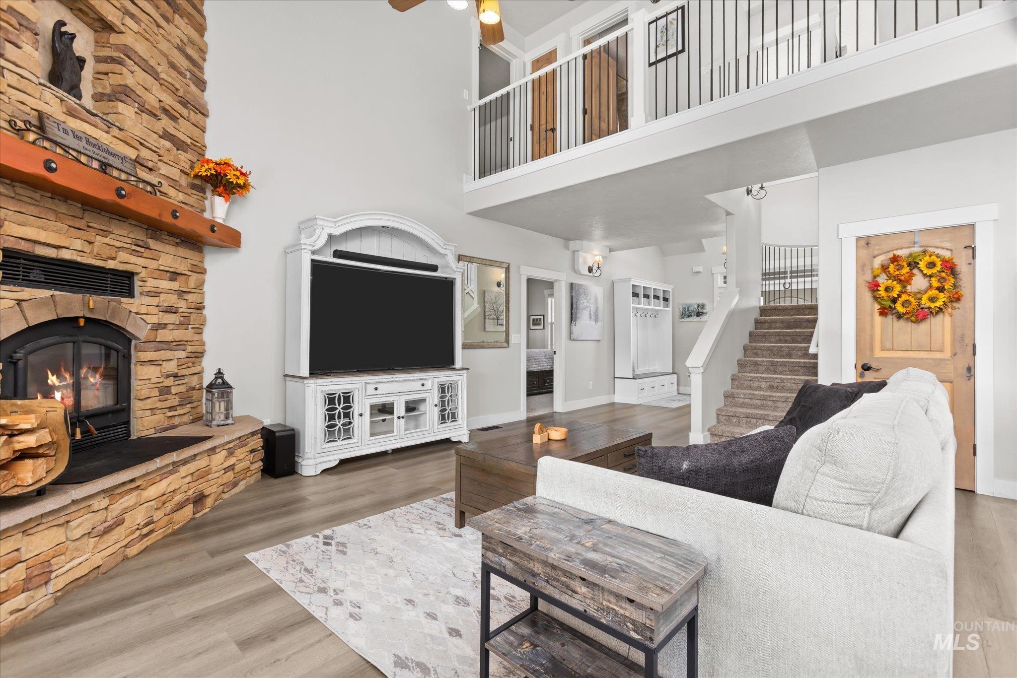 27 Waverly Drive, Horseshoe Bend, Idaho 83629, 3 Bedrooms, 3.5 Bathrooms, Residential For Sale, Price $1,689,900,MLS 98977014