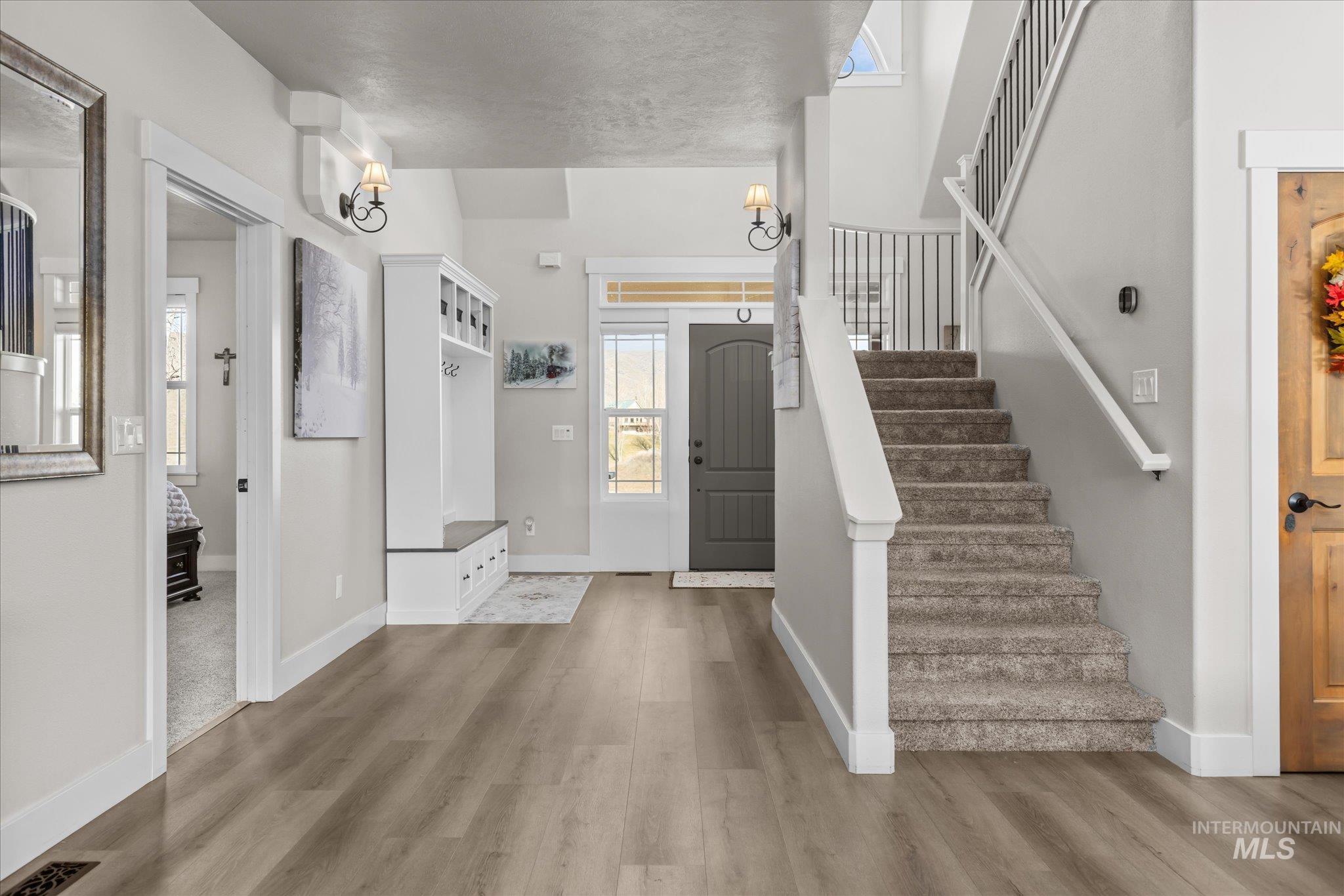 27 Waverly Drive, Horseshoe Bend, Idaho 83629, 3 Bedrooms, 3.5 Bathrooms, Residential For Sale, Price $1,689,900,MLS 98977014