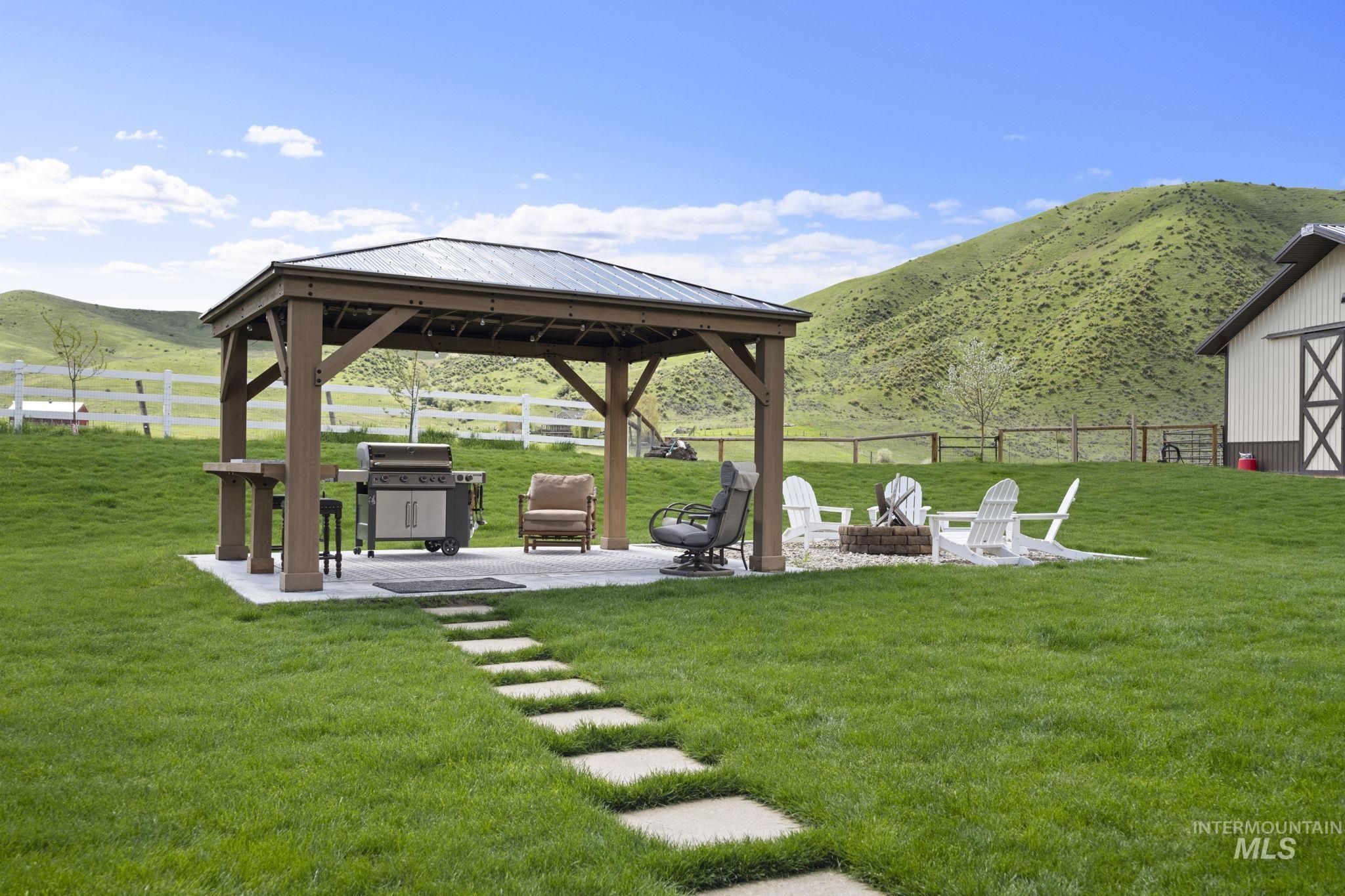 27 Waverly Drive, Horseshoe Bend, Idaho 83629, 3 Bedrooms, 4 Bathrooms, Residential For Sale, Price $1,599,900,MLS 98977014