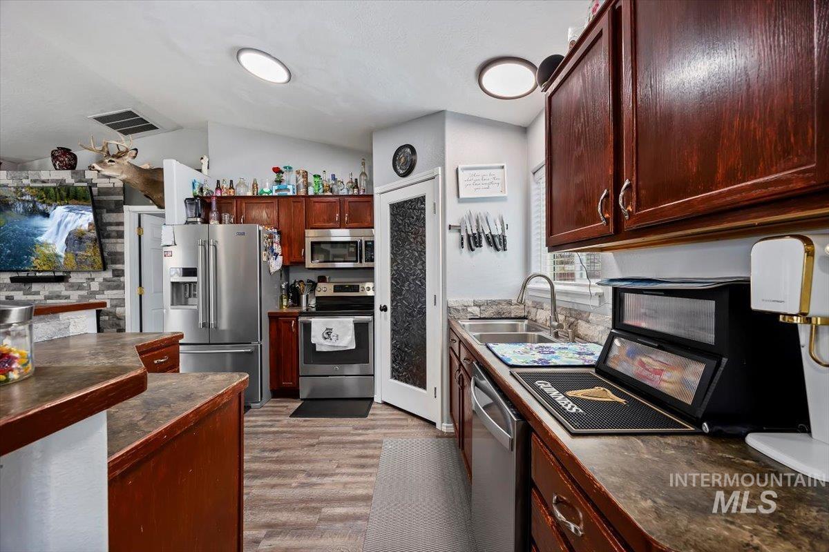 1411 Cayuse Creek Dr, Kimberly, Idaho 83341, 3 Bedrooms, 2 Bathrooms, Residential For Sale, Price $344,900, 98977015