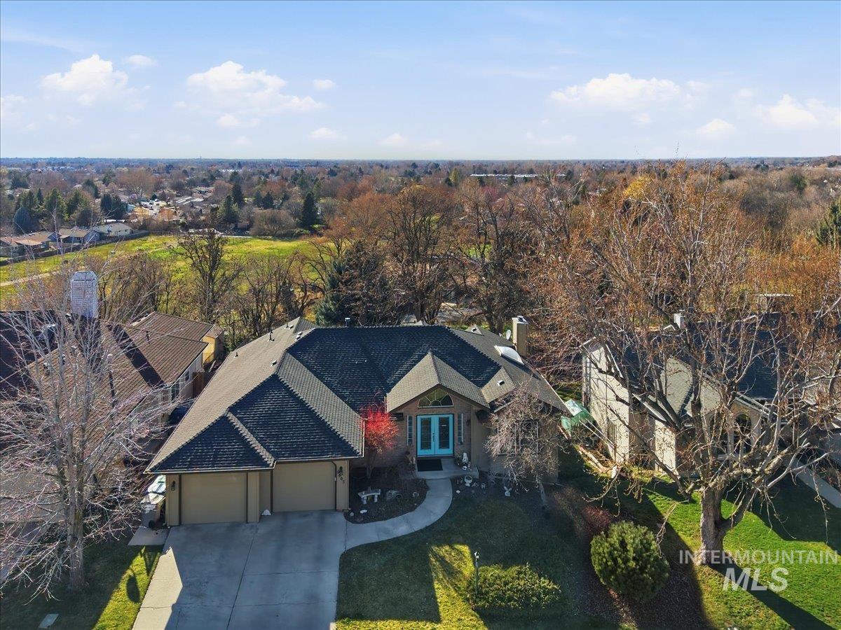 6603 W Summer Hill Dr, Boise, Idaho 83714, 3 Bedrooms, 3 Bathrooms, Residential For Sale, Price $690,000, 98977016