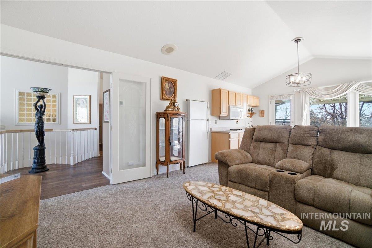 6603 W Summer Hill Dr, Boise, Idaho 83714, 3 Bedrooms, 3 Bathrooms, Residential For Sale, Price $690,000, 98977016