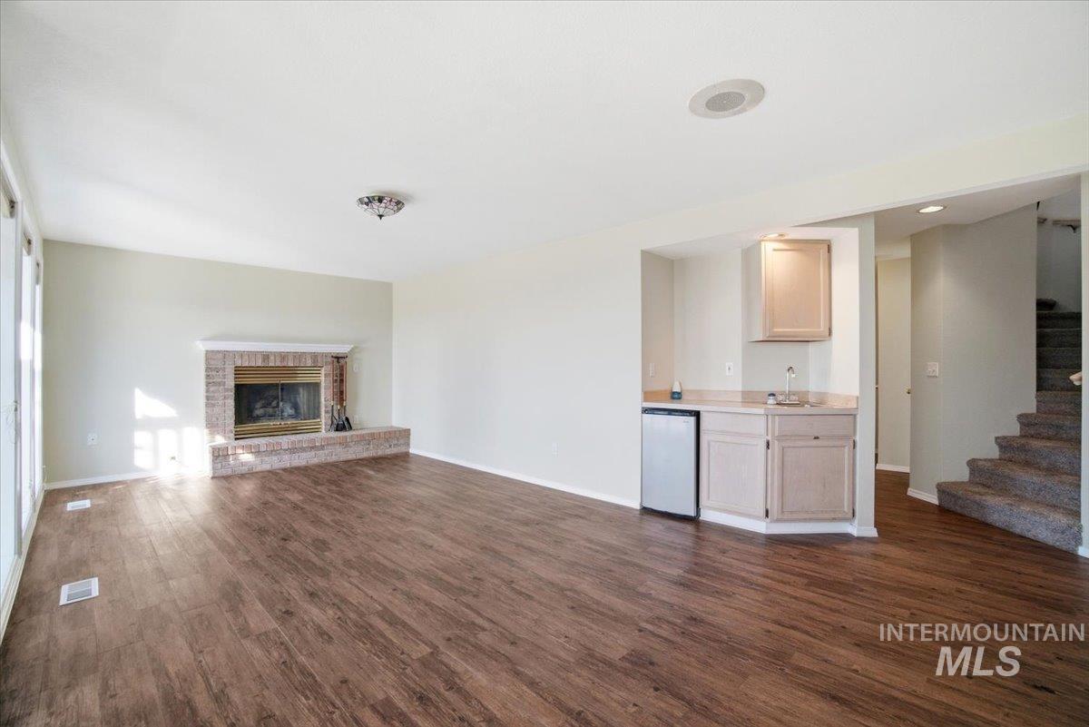 6603 W Summer Hill Dr, Boise, Idaho 83714, 3 Bedrooms, 3 Bathrooms, Residential For Sale, Price $690,000, 98977016