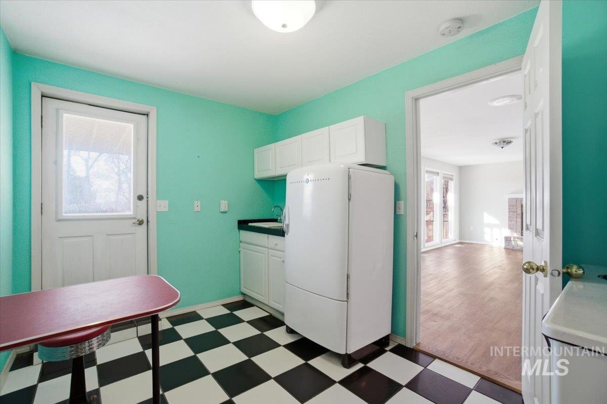 6603 W Summer Hill Dr, Boise, Idaho 83714, 3 Bedrooms, 3 Bathrooms, Residential For Sale, Price $690,000, 98977016