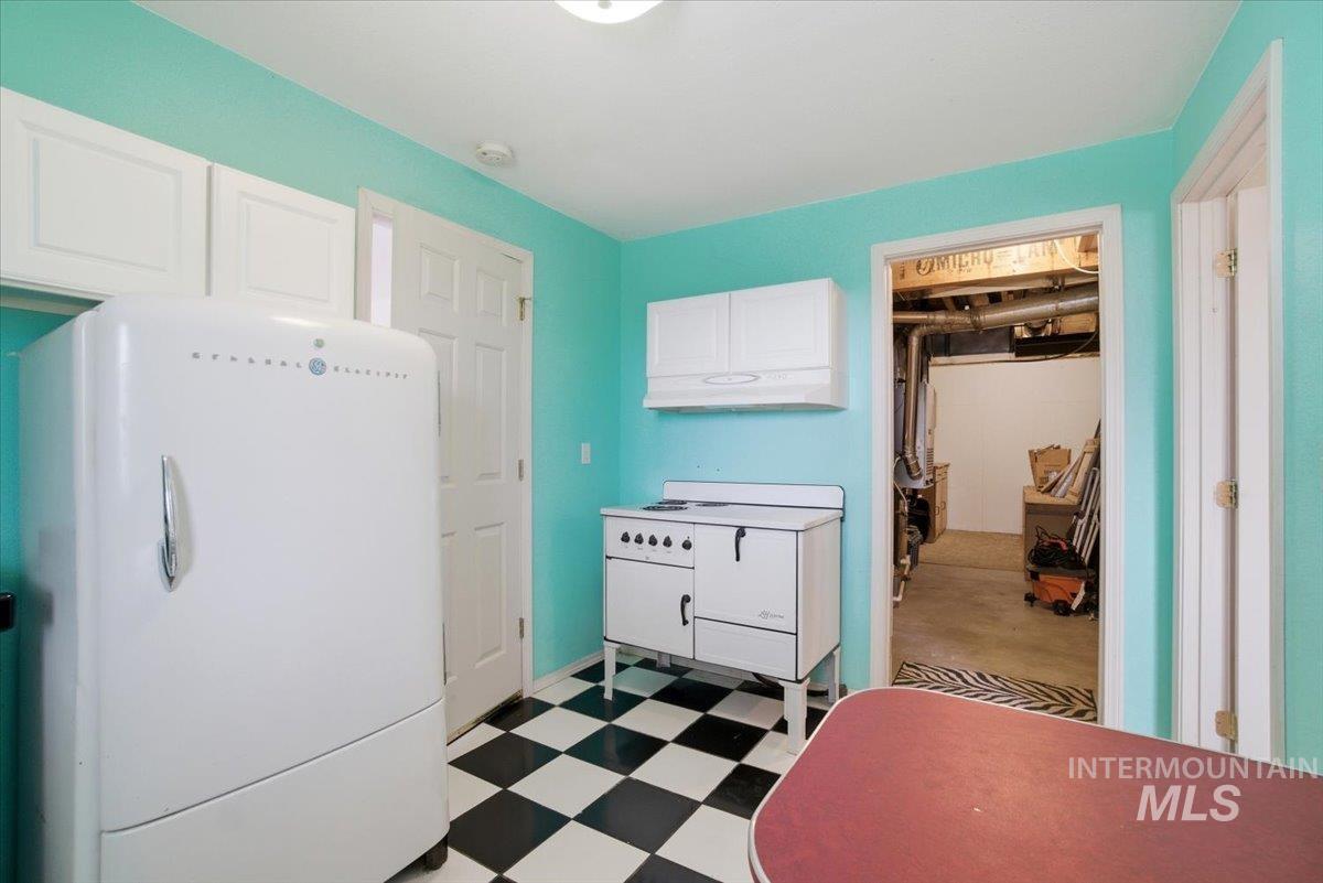 6603 W Summer Hill Dr, Boise, Idaho 83714, 3 Bedrooms, 3 Bathrooms, Residential For Sale, Price $690,000, 98977016