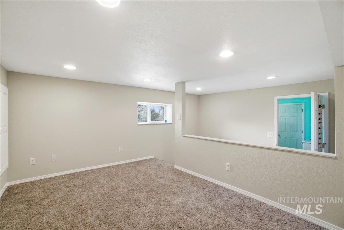 6603 W Summer Hill Dr, Boise, Idaho 83714, 3 Bedrooms, 3 Bathrooms, Residential For Sale, Price $690,000, 98977016