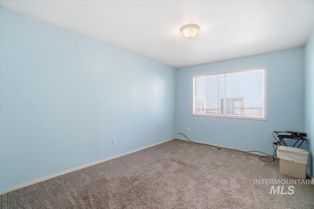 6603 W Summer Hill Dr, Boise, Idaho 83714, 3 Bedrooms, 3 Bathrooms, Residential For Sale, Price $690,000, 98977016