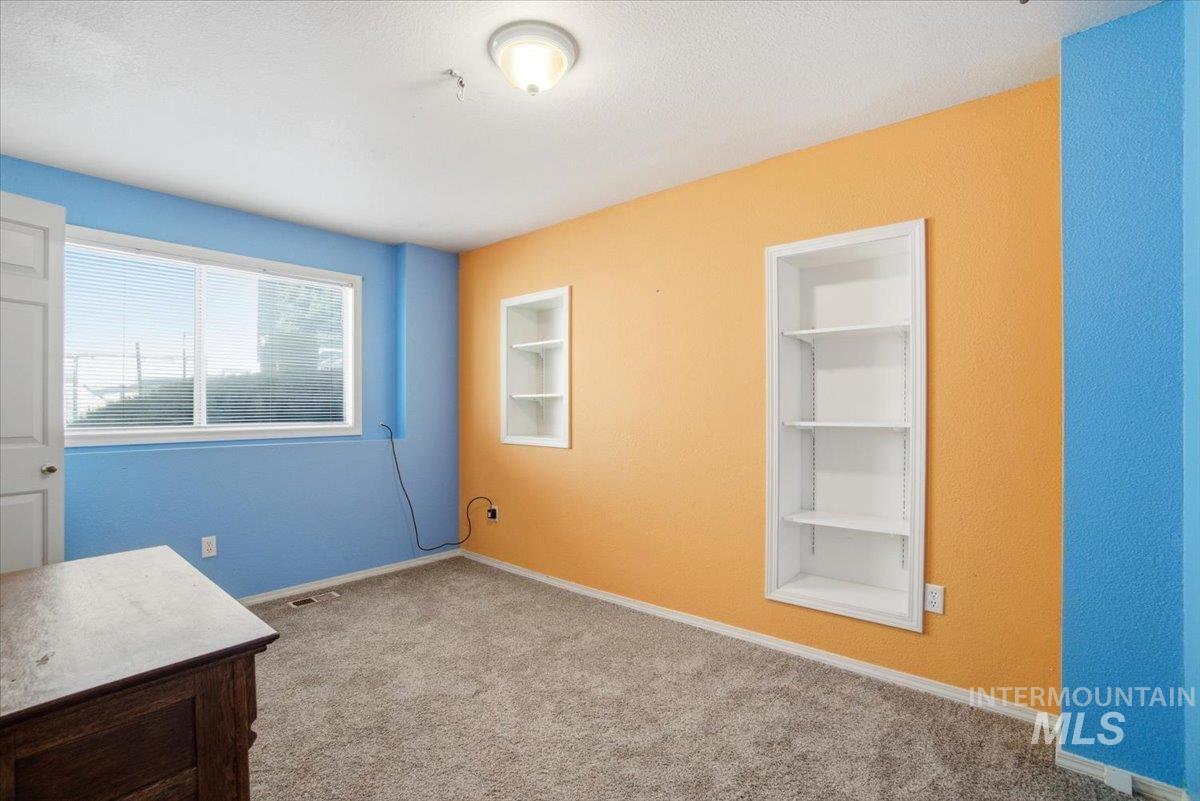 6603 W Summer Hill Dr, Boise, Idaho 83714, 3 Bedrooms, 3 Bathrooms, Residential For Sale, Price $690,000, 98977016