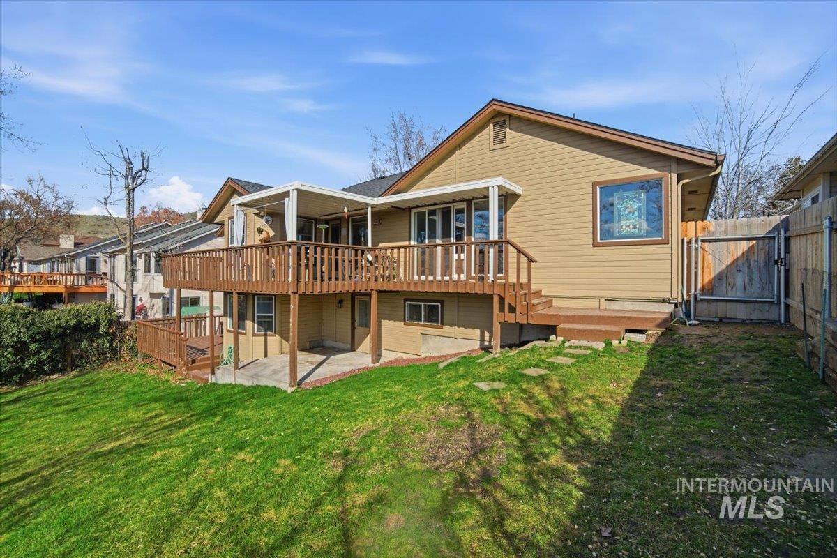 6603 W Summer Hill Dr, Boise, Idaho 83714, 3 Bedrooms, 3 Bathrooms, Residential For Sale, Price $690,000, 98977016