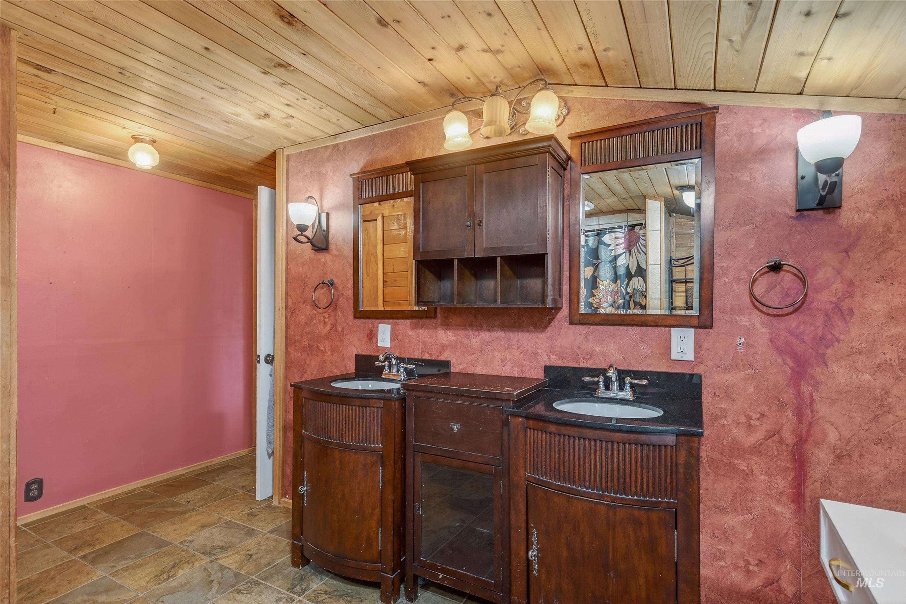 1266 Poplar St, Clarkston, Washington 99403, 3 Bedrooms, 2 Bathrooms, Residential For Sale, Price $319,000,MLS 98977020