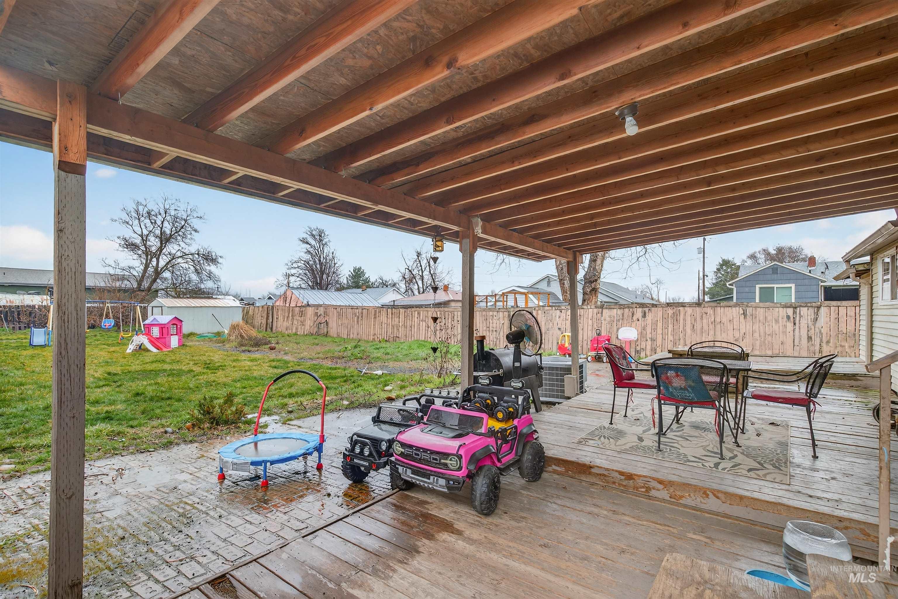 1266 Poplar St, Clarkston, Washington 99403, 3 Bedrooms, 2 Bathrooms, Residential For Sale, Price $319,000,MLS 98977020