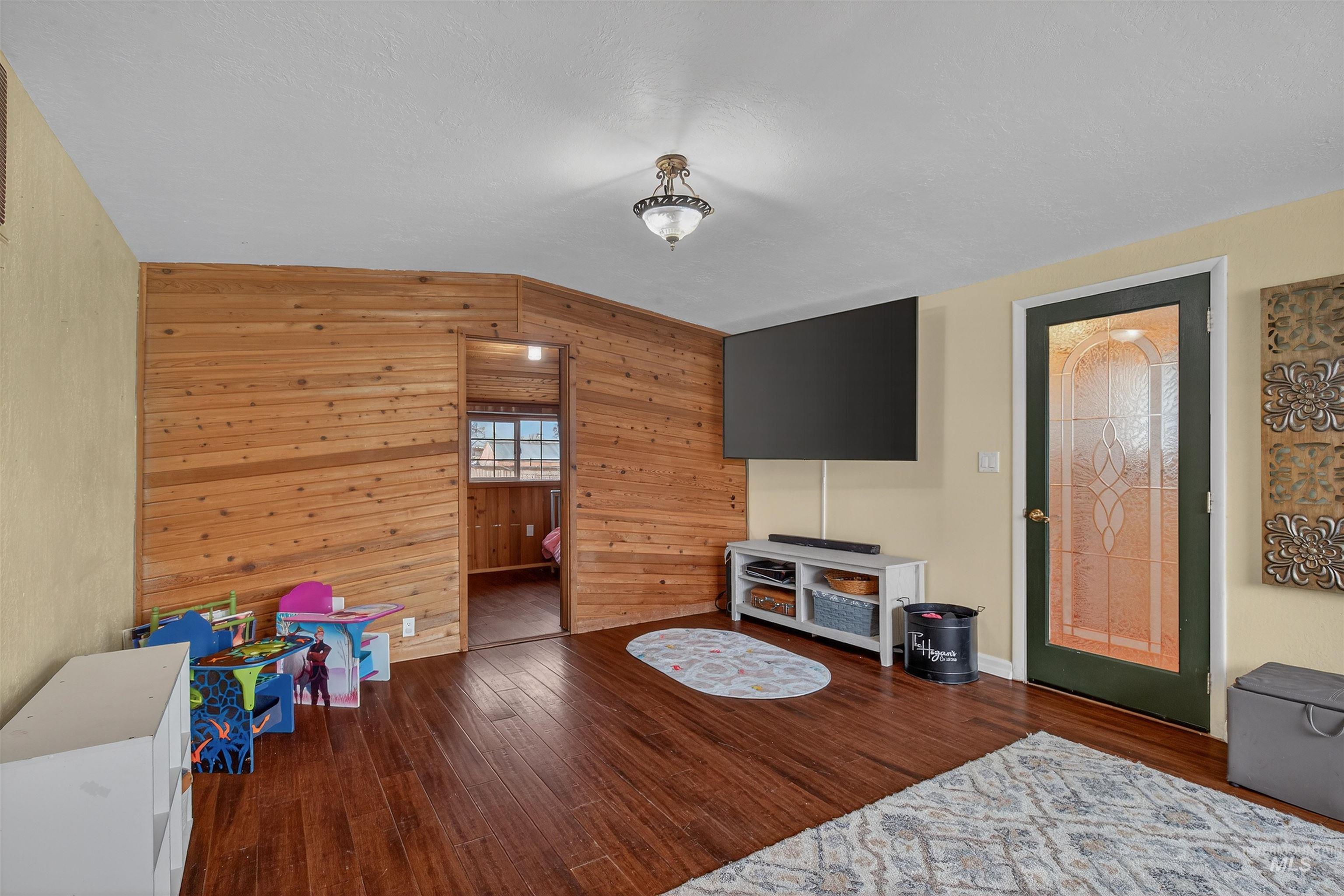 1266 Poplar St, Clarkston, Washington 99403, 3 Bedrooms, 2 Bathrooms, Residential For Sale, Price $320,000, 98977020