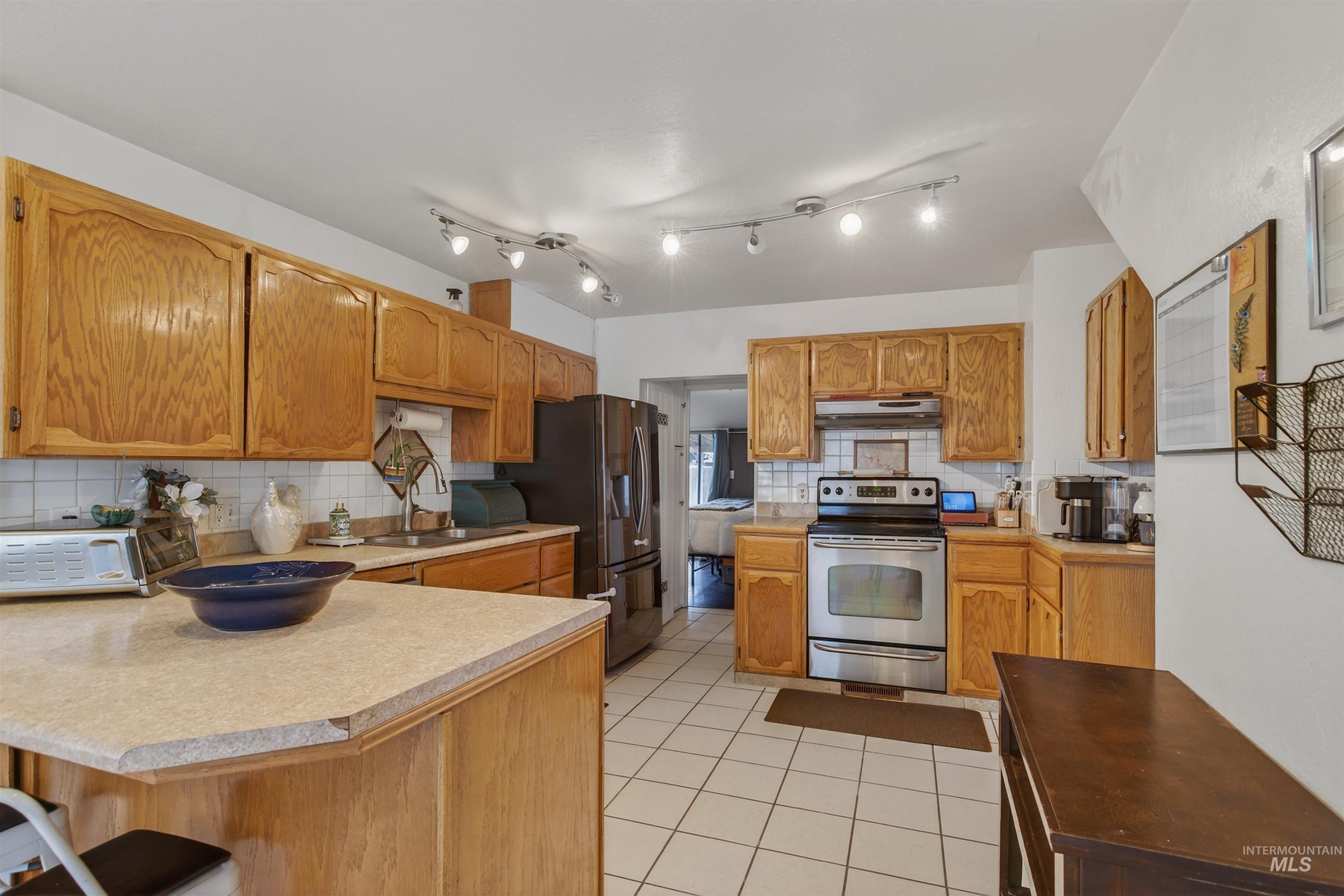 1266 Poplar St, Clarkston, Washington 99403, 3 Bedrooms, 2 Bathrooms, Residential For Sale, Price $319,000,MLS 98977020