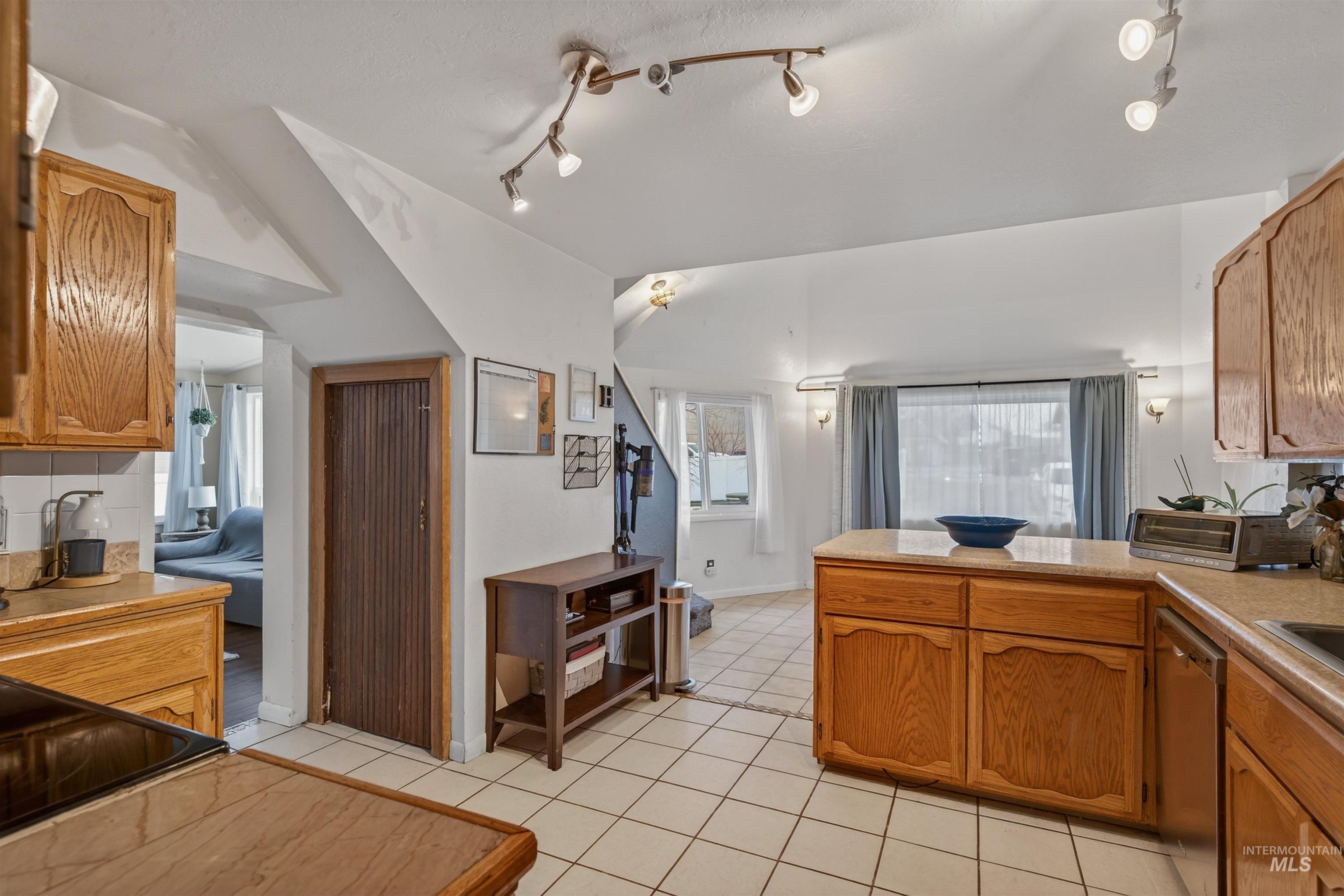 1266 Poplar St, Clarkston, Washington 99403, 3 Bedrooms, 2 Bathrooms, Residential For Sale, Price $320,000, 98977020