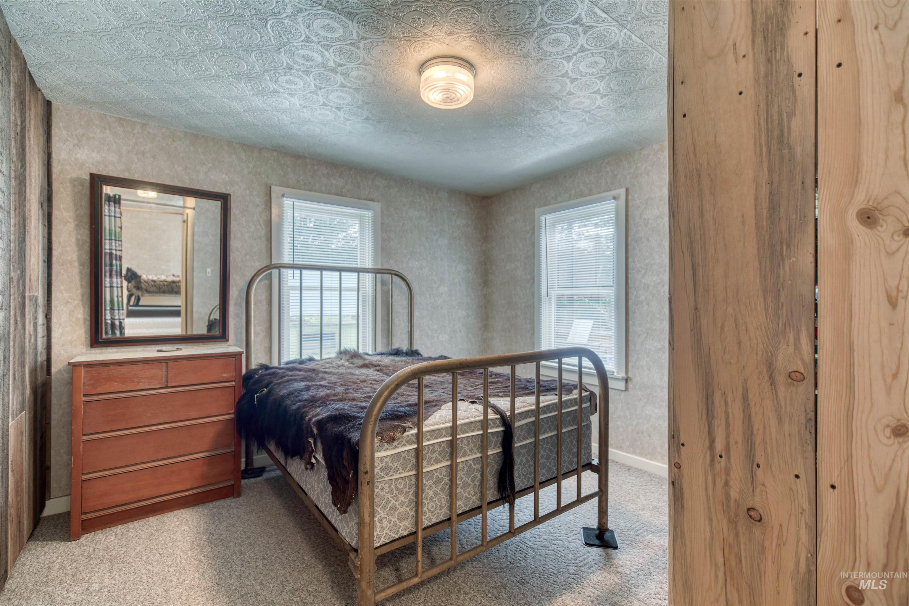 205 Standifer St, Placerville, Idaho 83666-4019, 2 Bedrooms, 1 Bathroom, Residential For Sale, Price $177,000, 98977023