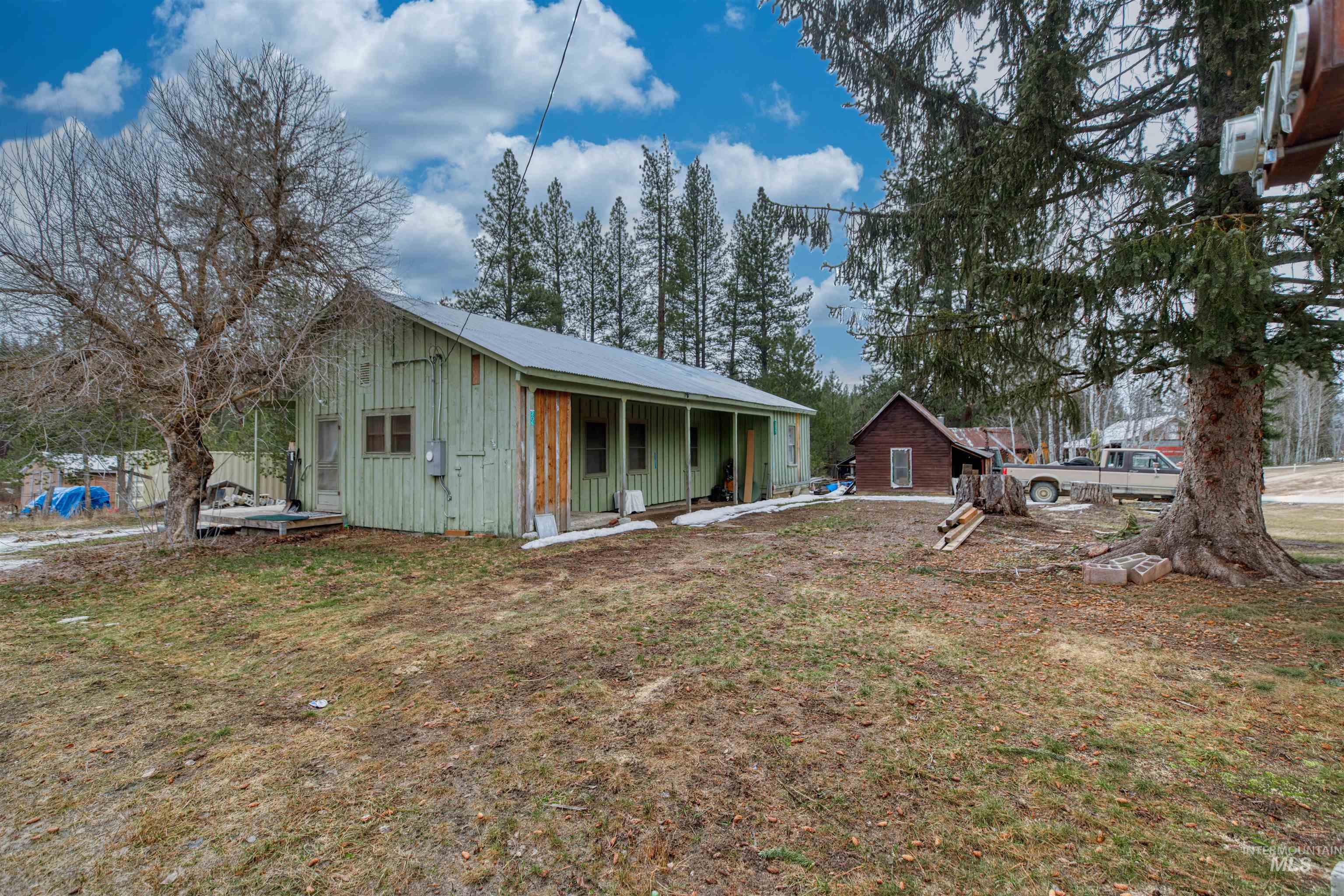205 Standifer St, Placerville, Idaho 83666-4019, 2 Bedrooms, 1 Bathroom, Residential For Sale, Price $177,000, 98977023