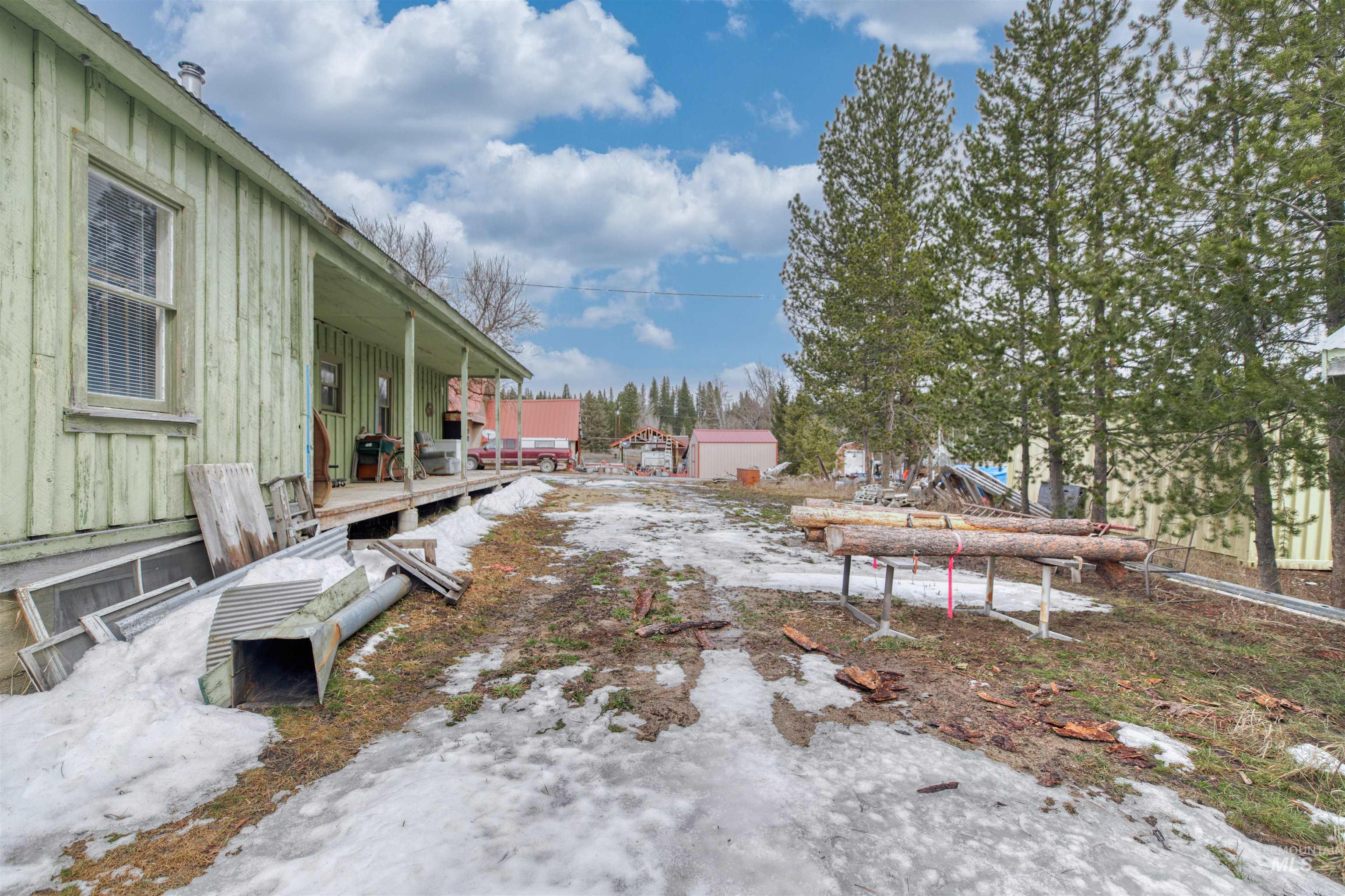 205 Standifer St, Placerville, Idaho 83666-4019, 2 Bedrooms, 1 Bathroom, Residential For Sale, Price $177,000, 98977023