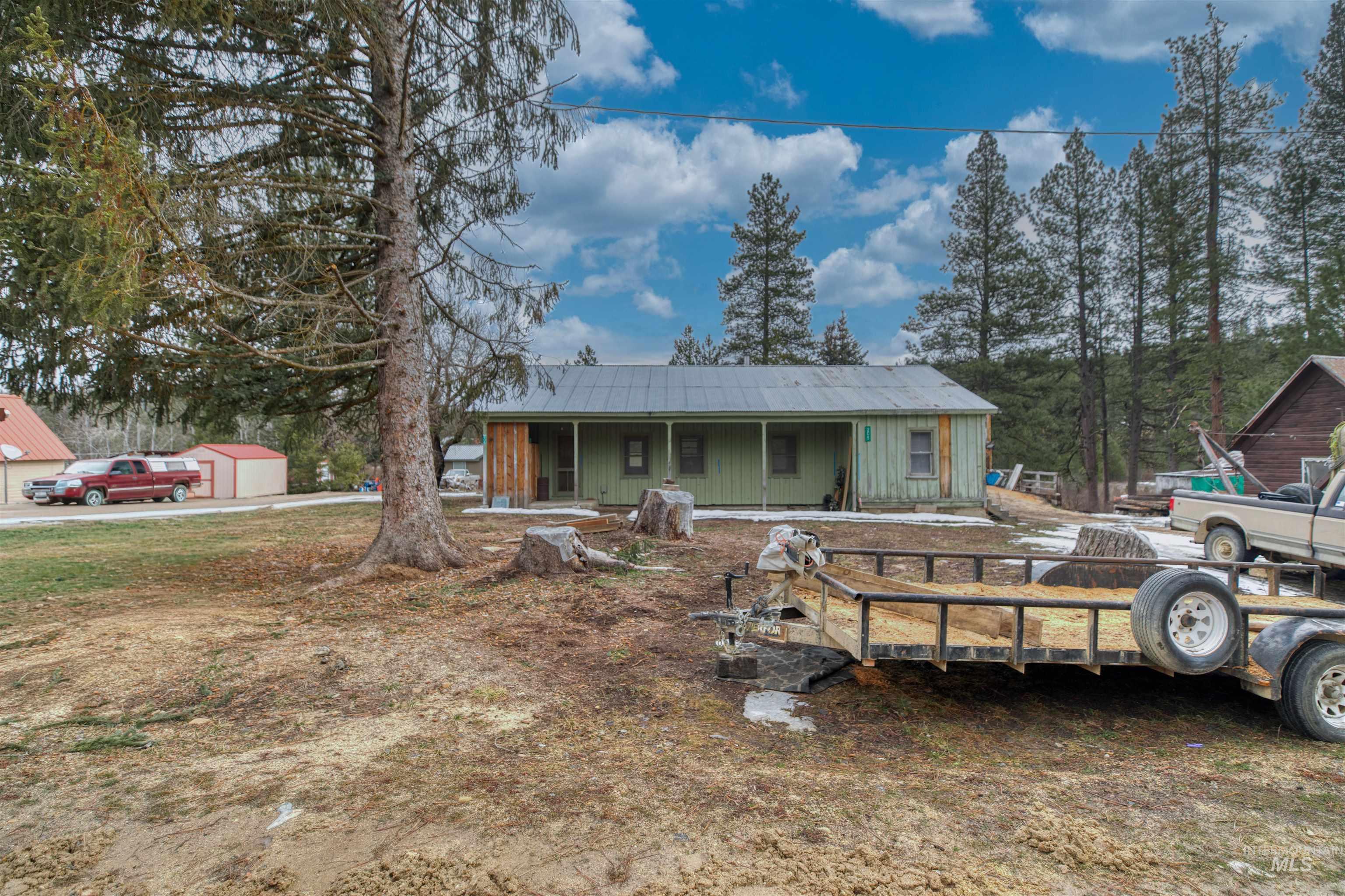 205 Standifer St, Placerville, Idaho 83666-4019, 2 Bedrooms, 1 Bathroom, Residential For Sale, Price $177,000, 98977023