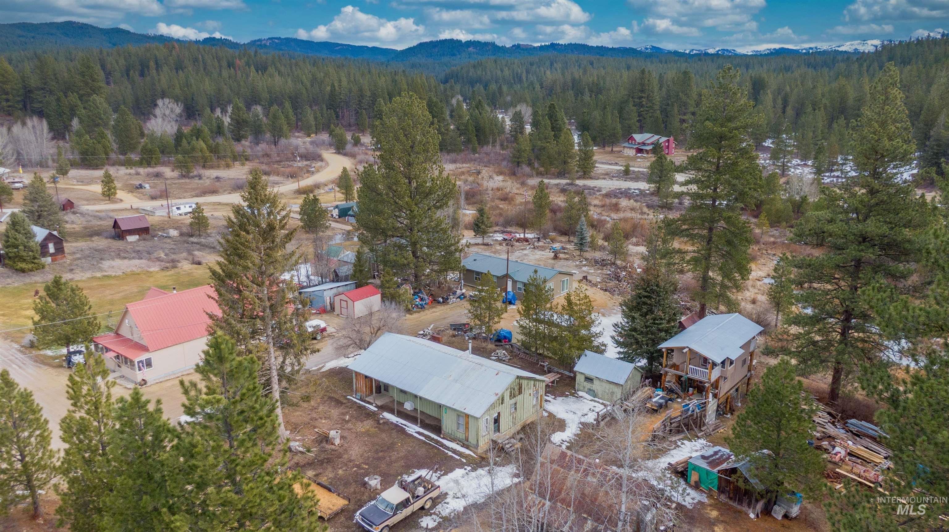 205 Standifer St, Placerville, Idaho 83666-4019, 2 Bedrooms, 1 Bathroom, Residential For Sale, Price $177,000, 98977023