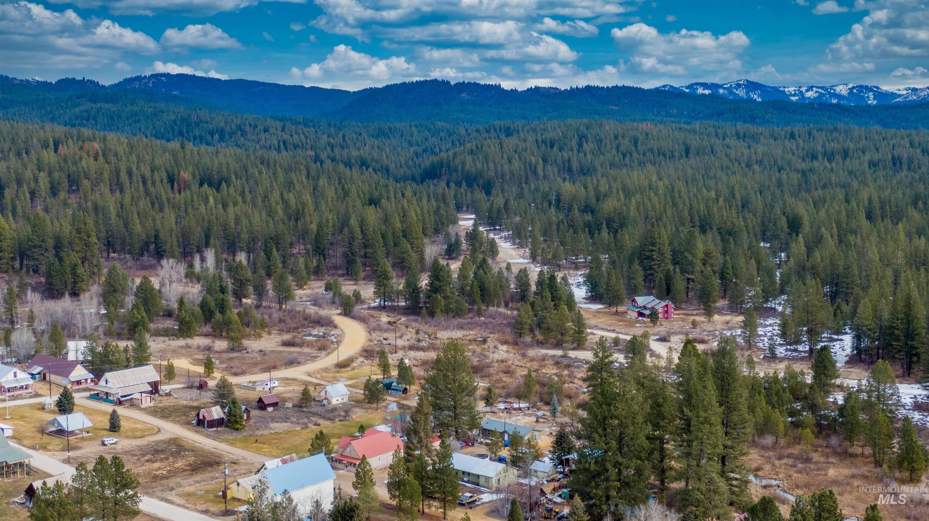 205 Standifer St, Placerville, Idaho 83666-4019, 2 Bedrooms, 1 Bathroom, Residential For Sale, Price $177,000, 98977023