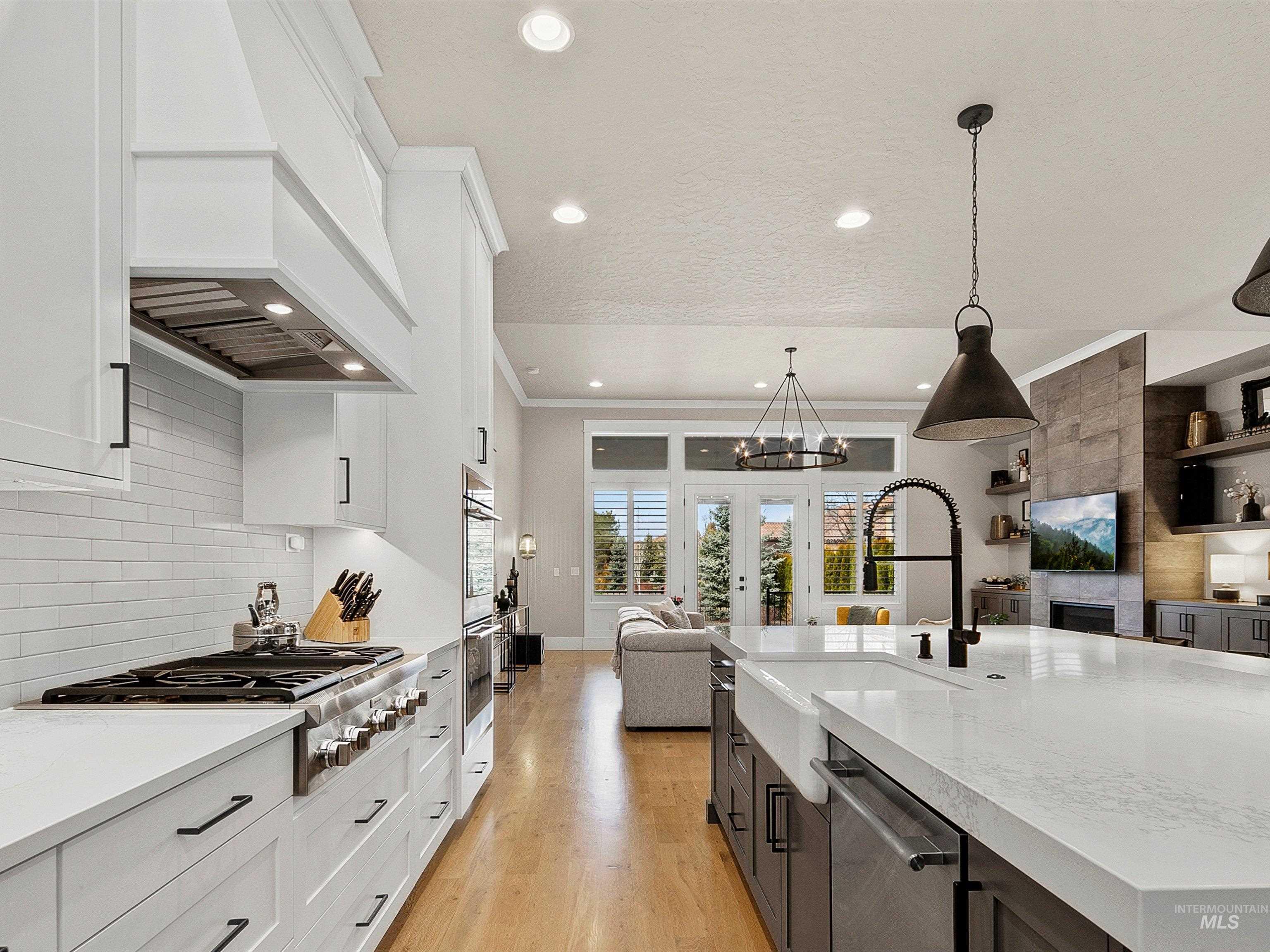 1302 W Peak Bello St., Eagle, Idaho 83616, 3 Bedrooms, 2.5 Bathrooms, Residential For Sale, Price $1,139,000, 98977024