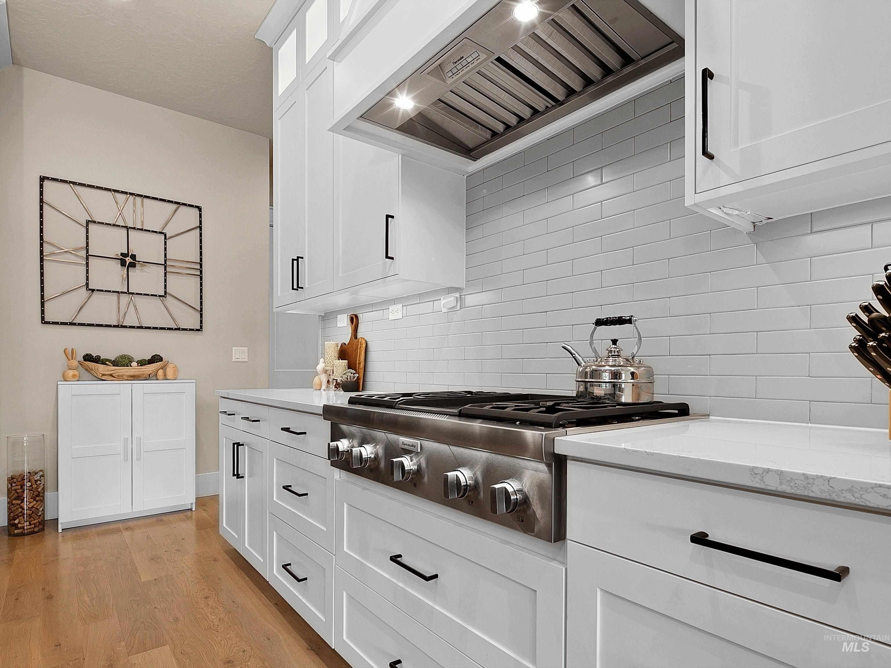 1302 W Peak Bello St., Eagle, Idaho 83616, 3 Bedrooms, 2.5 Bathrooms, Residential For Sale, Price $1,139,000, 98977024