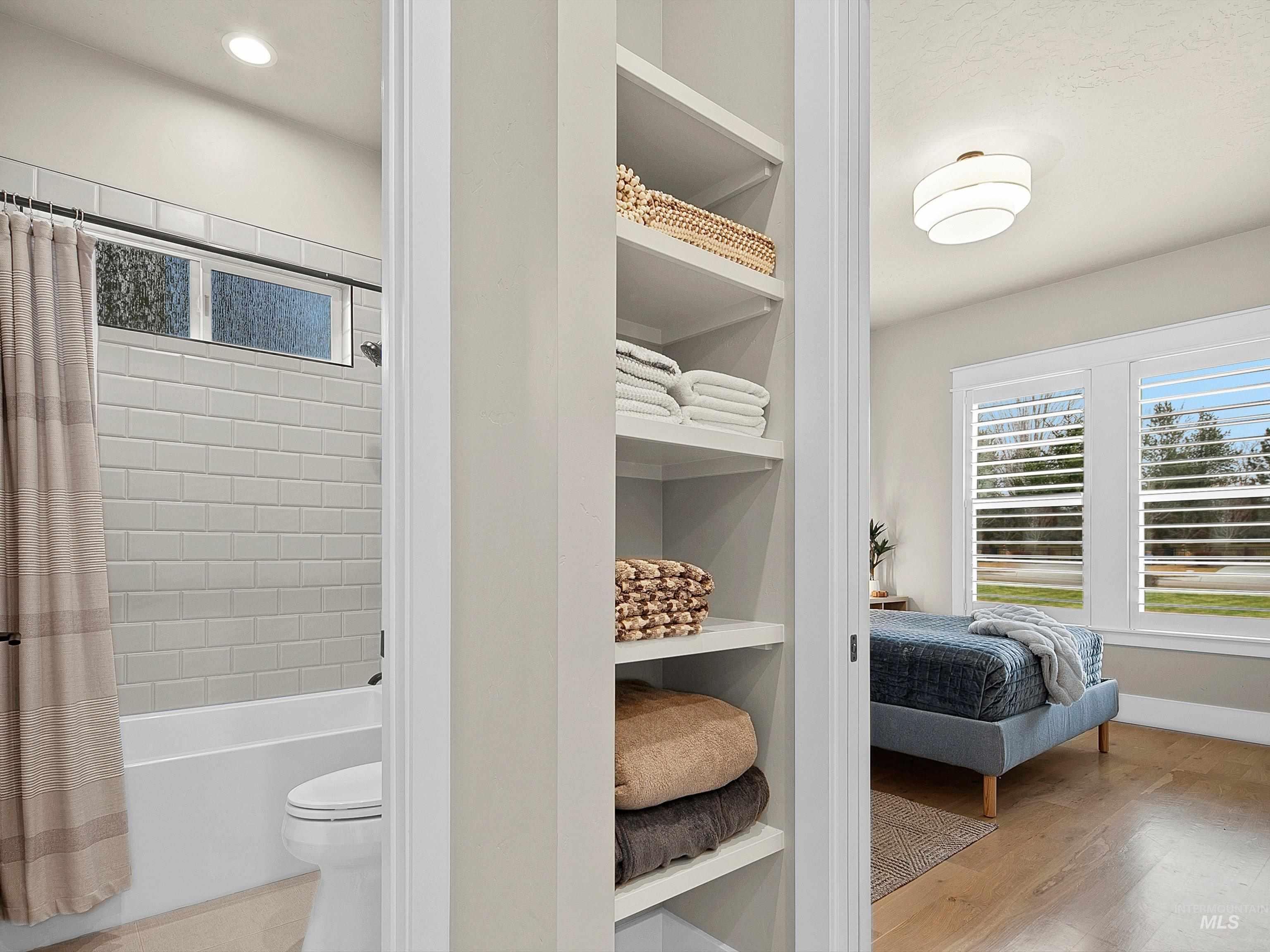 1302 W Peak Bello St., Eagle, Idaho 83616, 3 Bedrooms, 2.5 Bathrooms, Residential For Sale, Price $1,139,000, 98977024