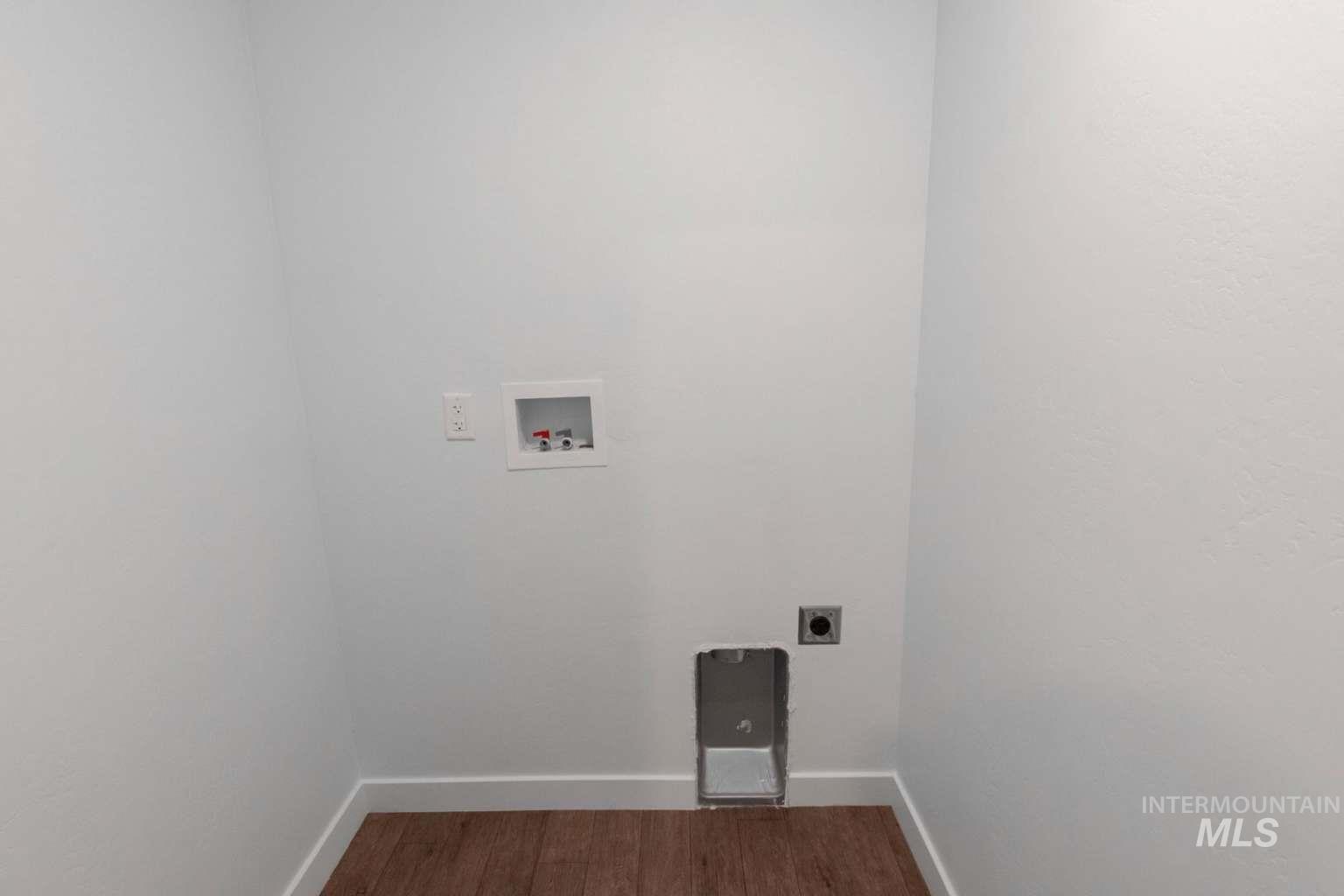 5688 E Surfers Point Ln, Nampa, Idaho 83687, 3 Bedrooms, 2.5 Bathrooms, Residential Income For Sale, Price $1,095,000,MLS 98977025