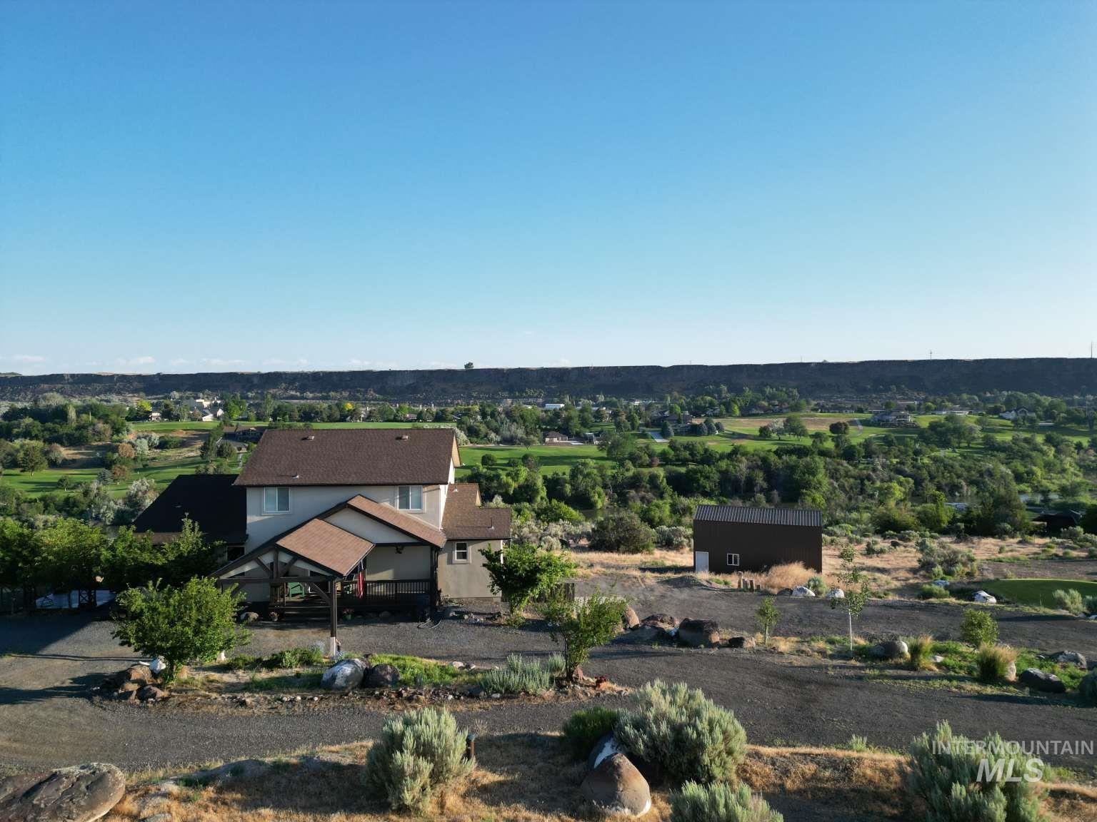 1422 River View Ln, Buhl, Idaho 83316, 4 Bedrooms, 3.5 Bathrooms, Residential For Sale, Price $879,990, 98977026