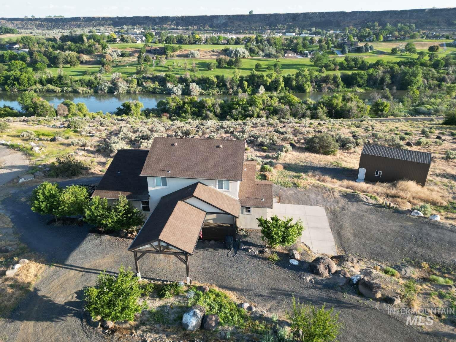 1422 River View Ln, Buhl, Idaho 83316, 4 Bedrooms, 3.5 Bathrooms, Residential For Sale, Price $879,990,MLS 98977026