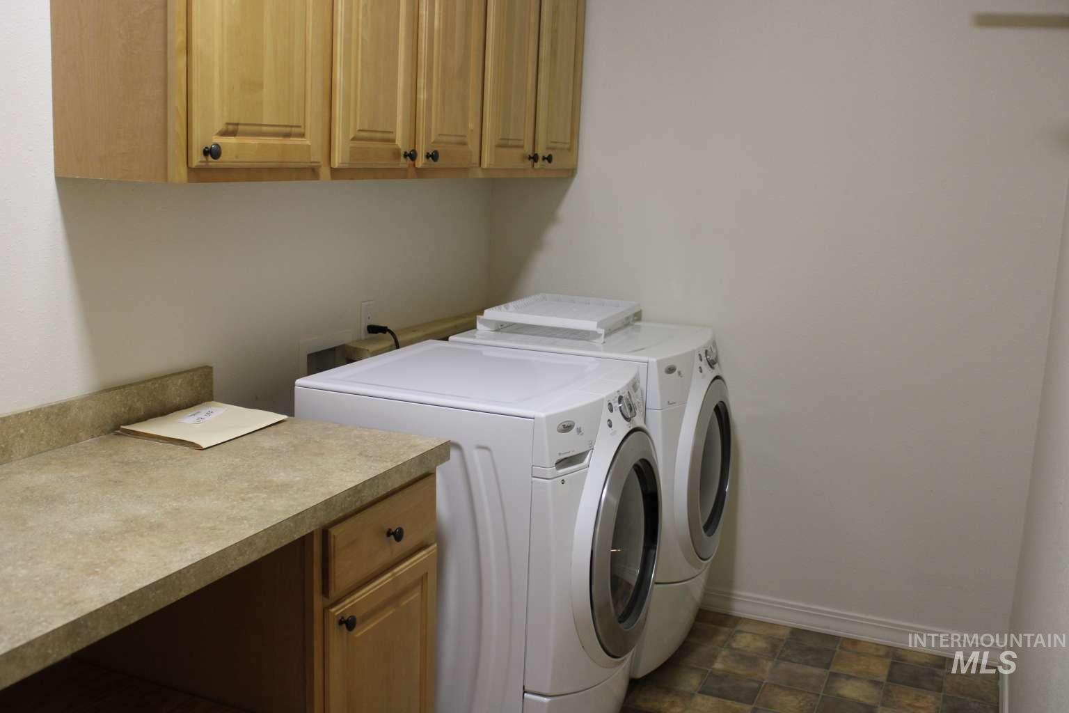 1422 River View Ln, Buhl, Idaho 83316, 4 Bedrooms, 3.5 Bathrooms, Residential For Sale, Price $879,990, 98977026