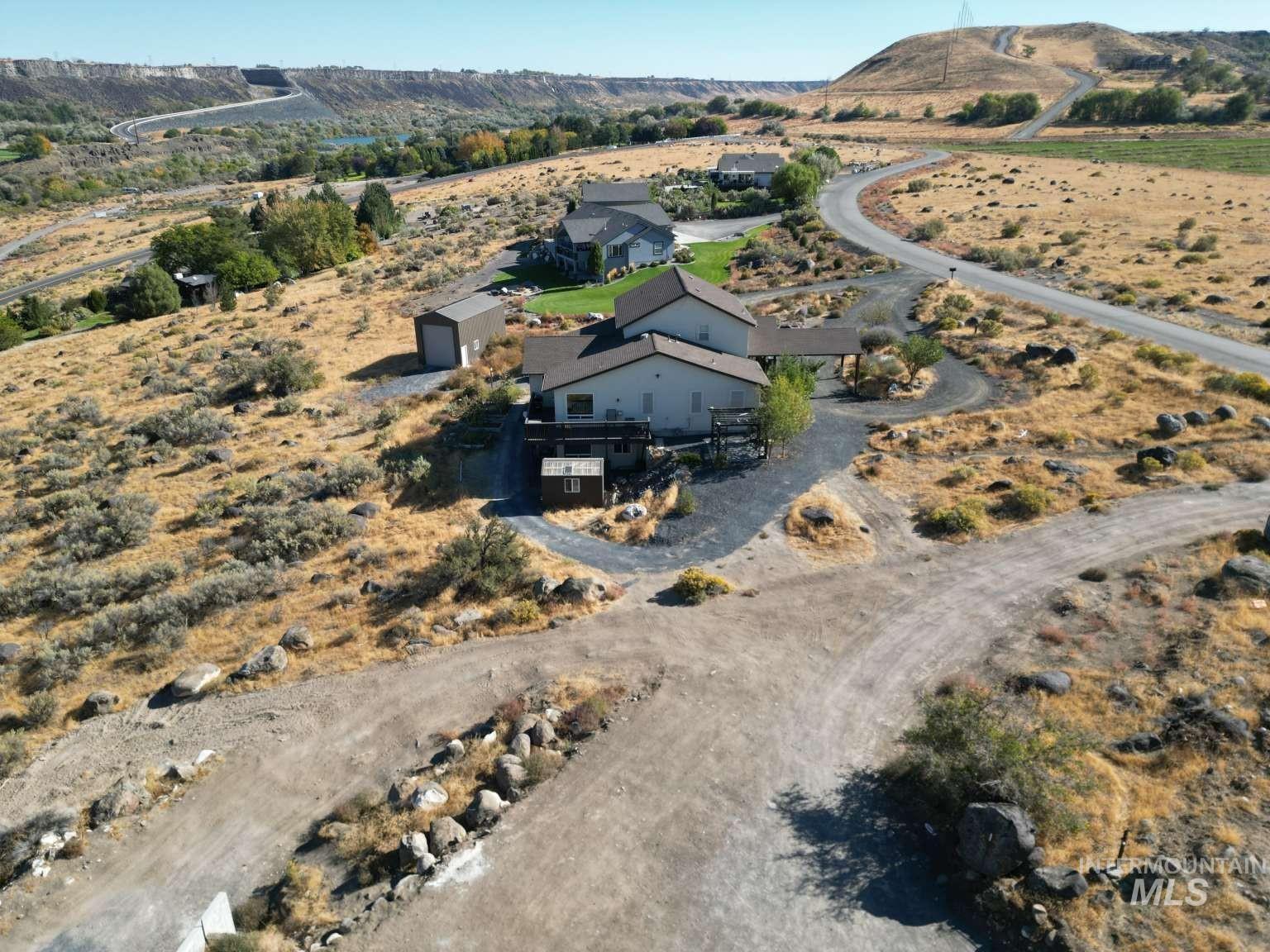 1422 River View Ln, Buhl, Idaho 83316, 4 Bedrooms, 3.5 Bathrooms, Residential For Sale, Price $879,990, 98977026