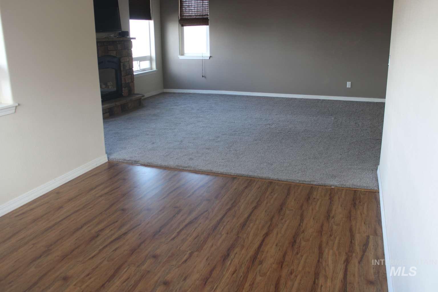 1422 River View Ln, Buhl, Idaho 83316, 4 Bedrooms, 3.5 Bathrooms, Residential For Sale, Price $879,990, 98977026