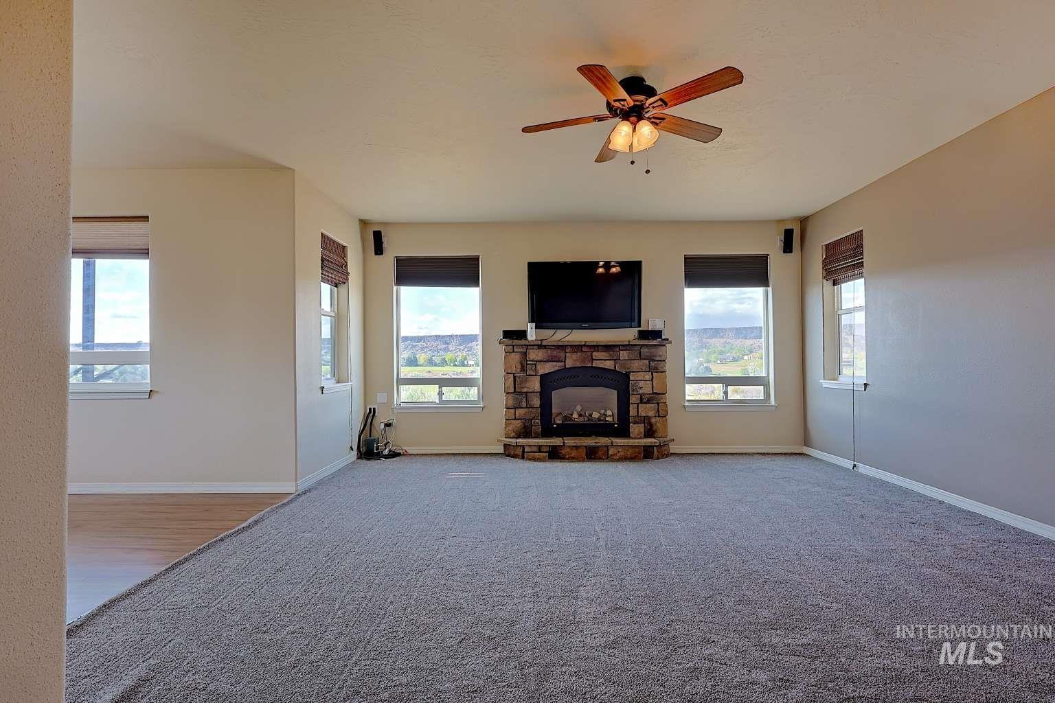 1422 River View Ln, Buhl, Idaho 83316, 4 Bedrooms, 3.5 Bathrooms, Residential For Sale, Price $879,990,MLS 98977026