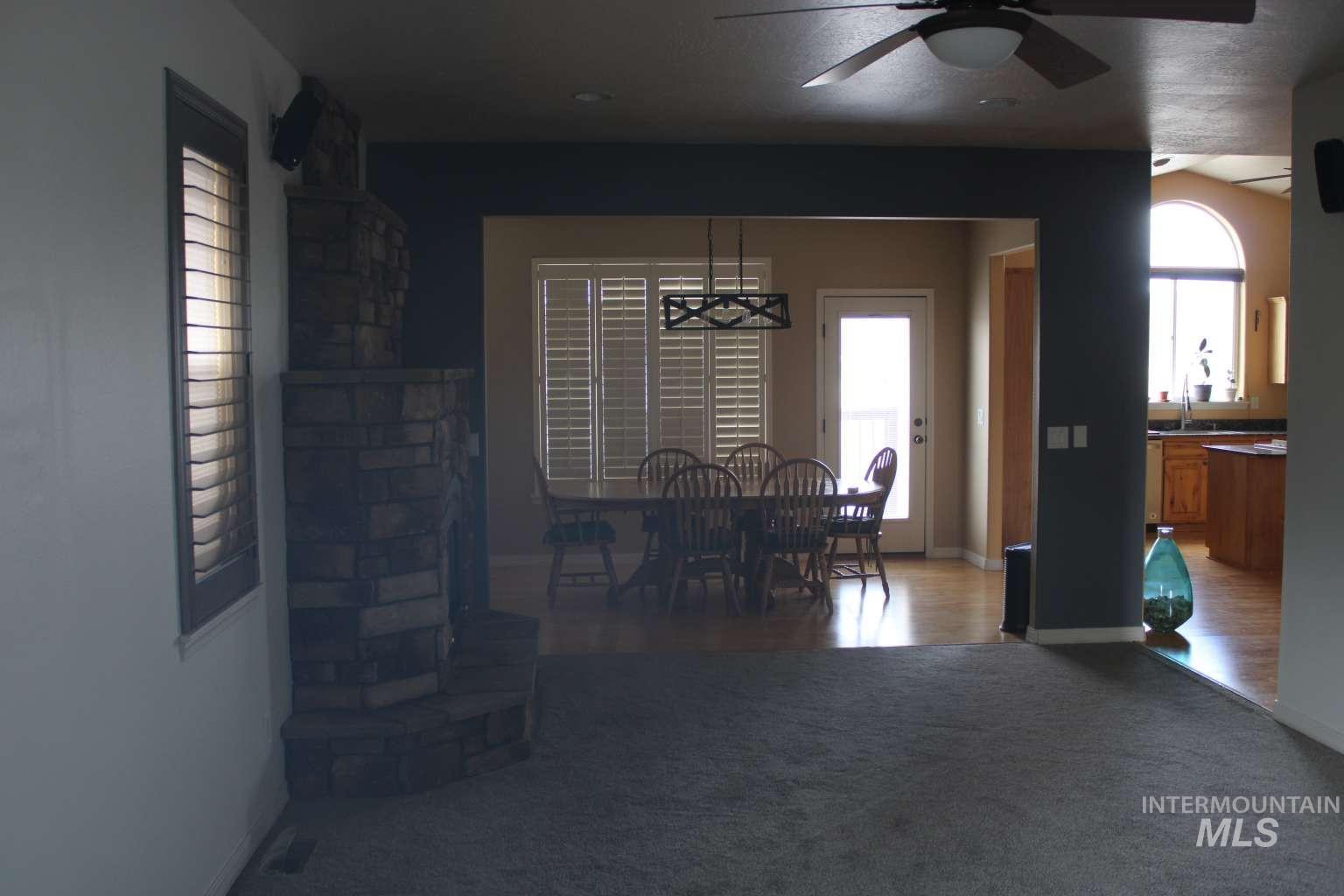 1422 River View Ln, Buhl, Idaho 83316, 4 Bedrooms, 3.5 Bathrooms, Residential For Sale, Price $879,990, 98977026