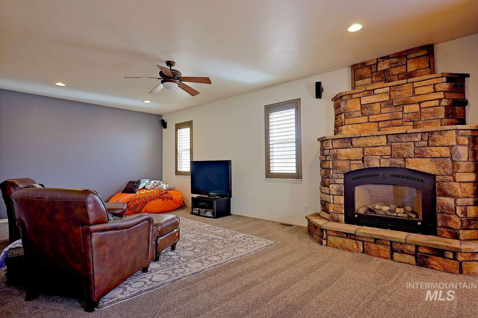 1422 River View Ln, Buhl, Idaho 83316, 4 Bedrooms, 3.5 Bathrooms, Residential For Sale, Price $879,990,MLS 98977026