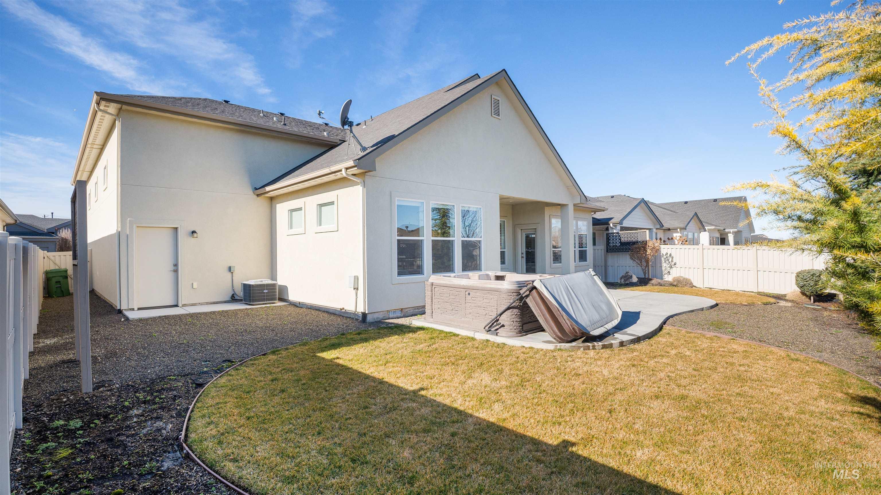 4676 S Abbot, Meridian, Idaho 83642, 3 Bedrooms, 2 Bathrooms, Residential For Sale, Price $699,999,MLS 98977027